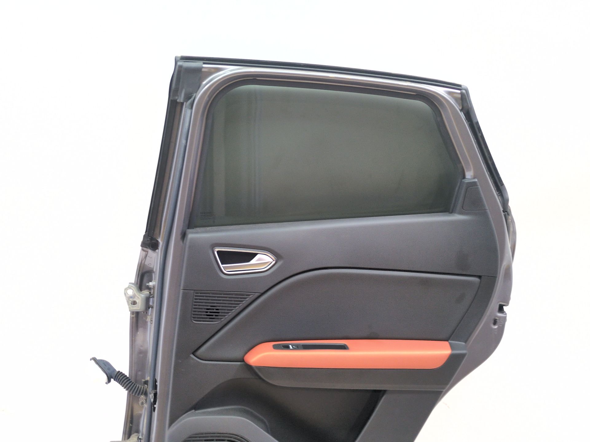 puerta_trasera_derecha_821008581r_gris_cassiopee_tpkng_renault_captur_ii_hf_lpg_hfmt