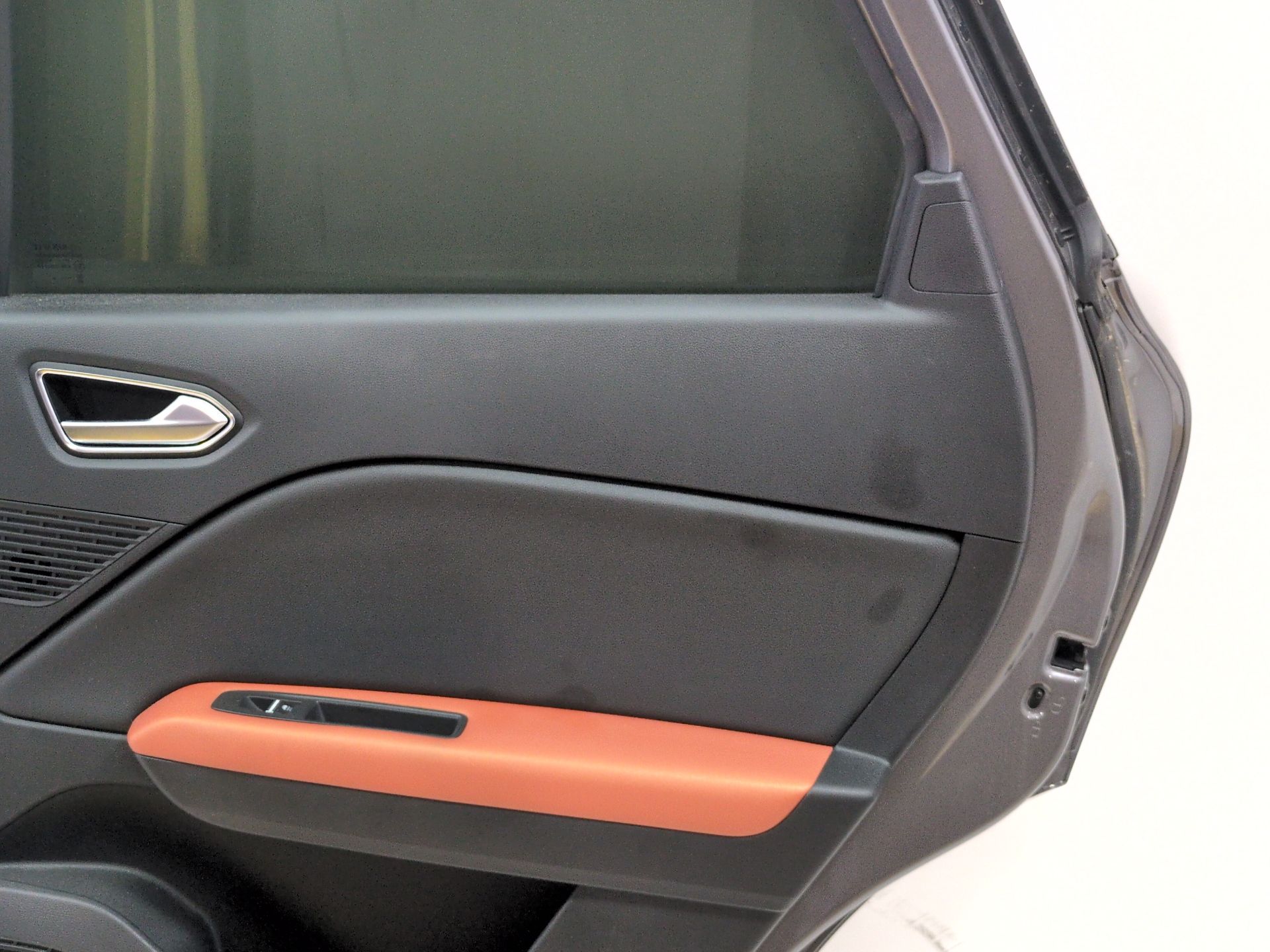 puerta_trasera_derecha_821008581r_gris_cassiopee_tpkng_renault_captur_ii_hf_lpg_hfmt