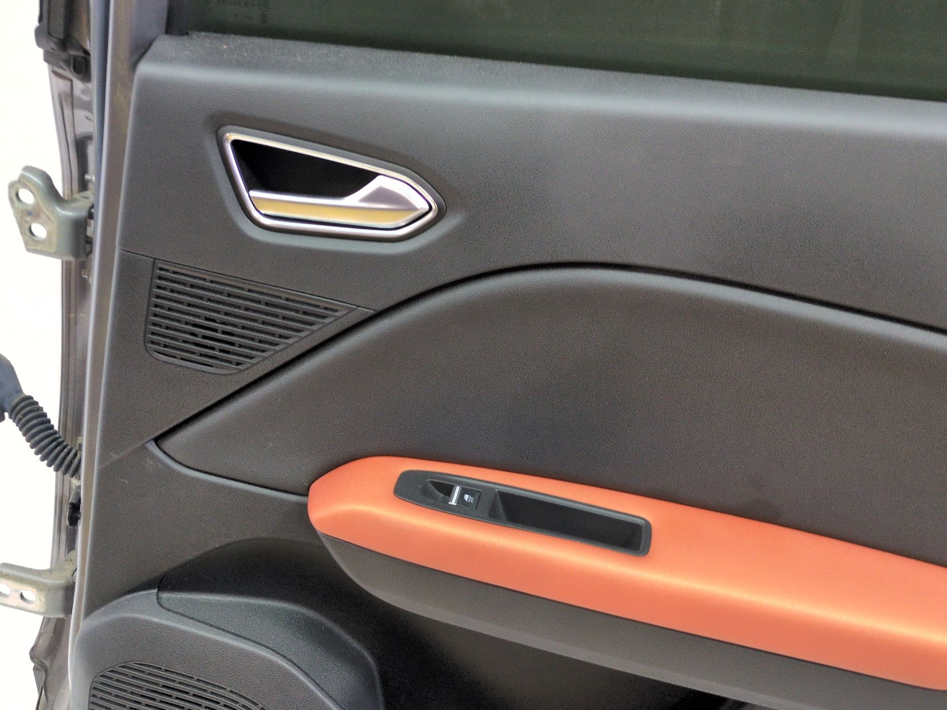 puerta_trasera_derecha_821008581r_gris_cassiopee_tpkng_renault_captur_ii_hf_lpg_hfmt