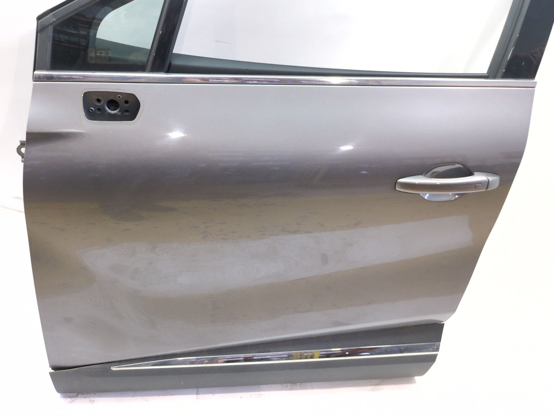puerta_delantera_izquierda_801018321r_gris_cassiopee_tpkng_renault_captur_ii_hf_lpg_hfmt