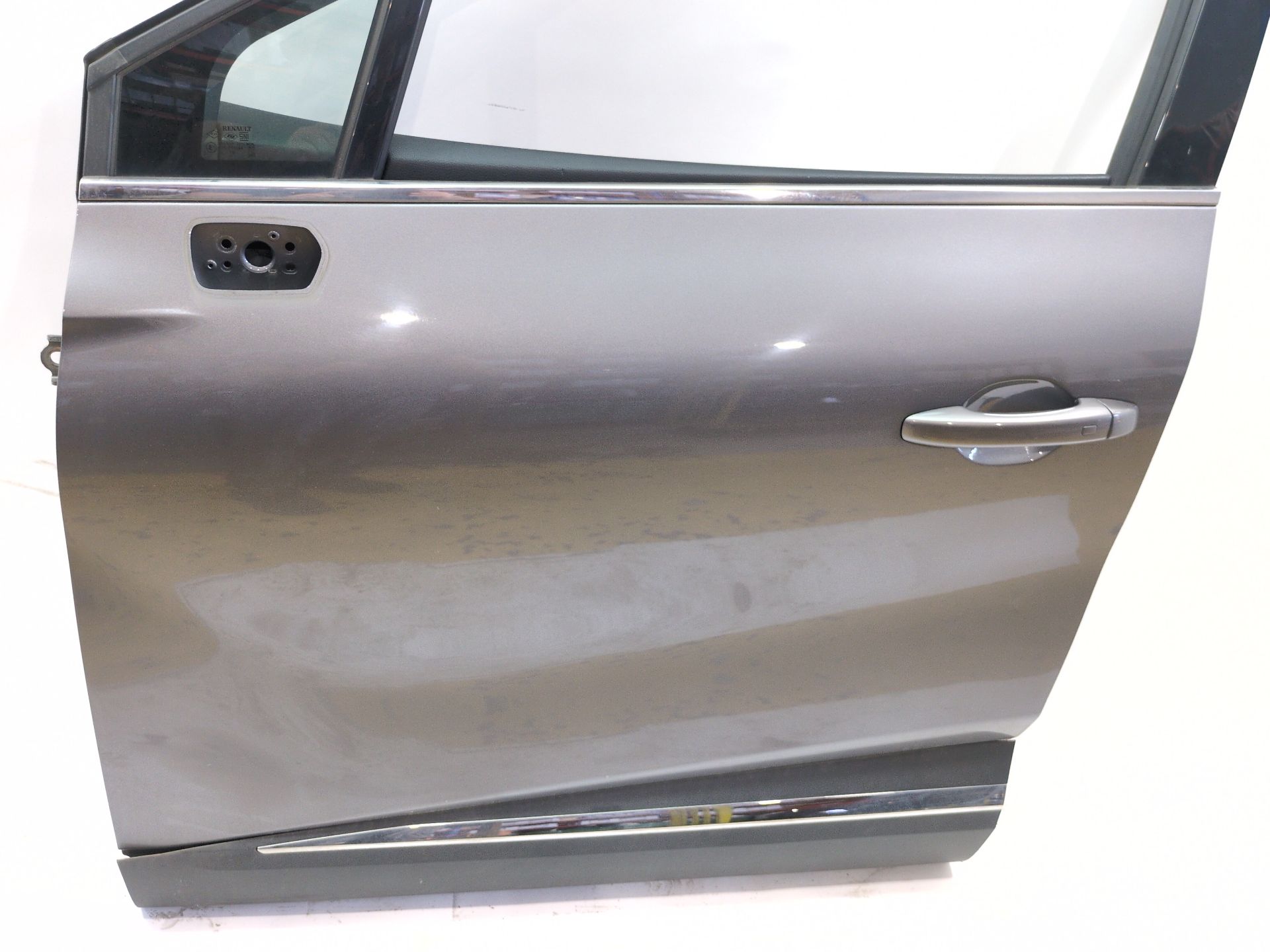puerta_delantera_izquierda_801018321r_gris_cassiopee_tpkng_renault_captur_ii_hf_lpg_hfmt