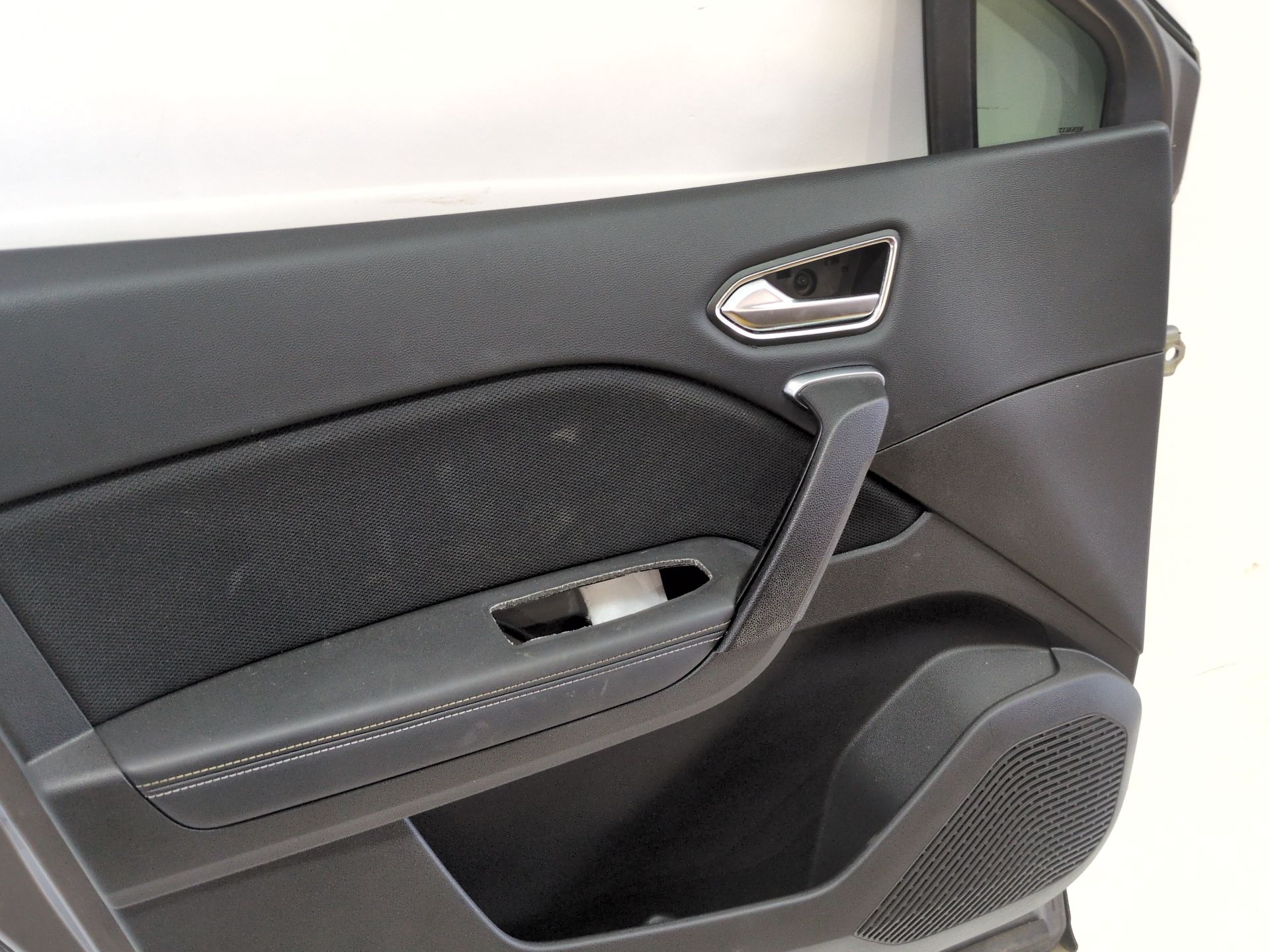puerta_delantera_izquierda_801018321r_gris_cassiopee_tpkng_renault_captur_ii_hf_lpg_hfmt