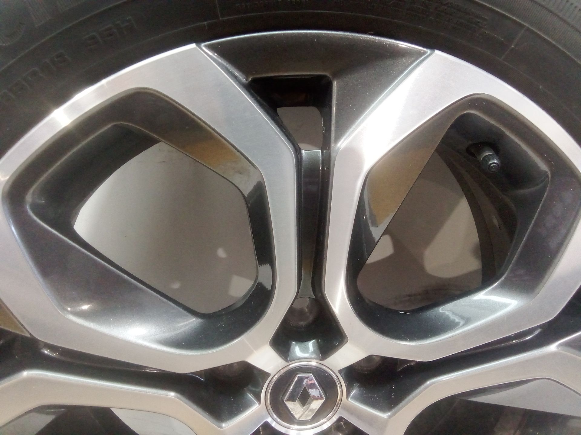 llanta_aluminio_403002643r_alsi7mg_215_55r18h_renault_captur_ii_hf_lpg_hfmt