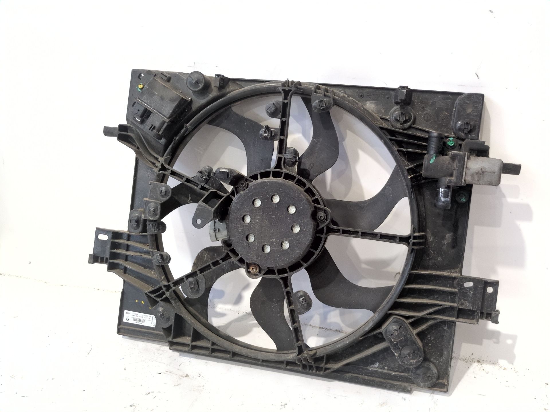 electroventilador_214810150r_dacia_duster_hm_1_5_dci_115_hmad