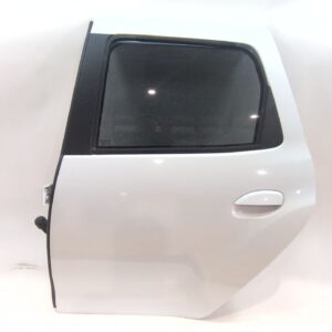puerta_trasera_izquierda_821017139r_ice_white_bc_ov369_dacia_duster_hm_1_5_dci_115_hmad