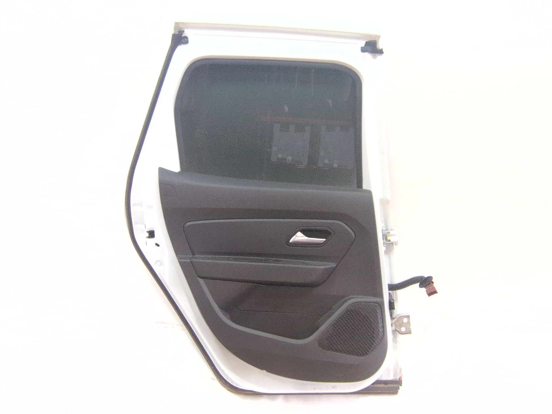 puerta_trasera_izquierda_821017139r_ice_white_bc_ov369_dacia_duster_hm_1_5_dci_115_hmad