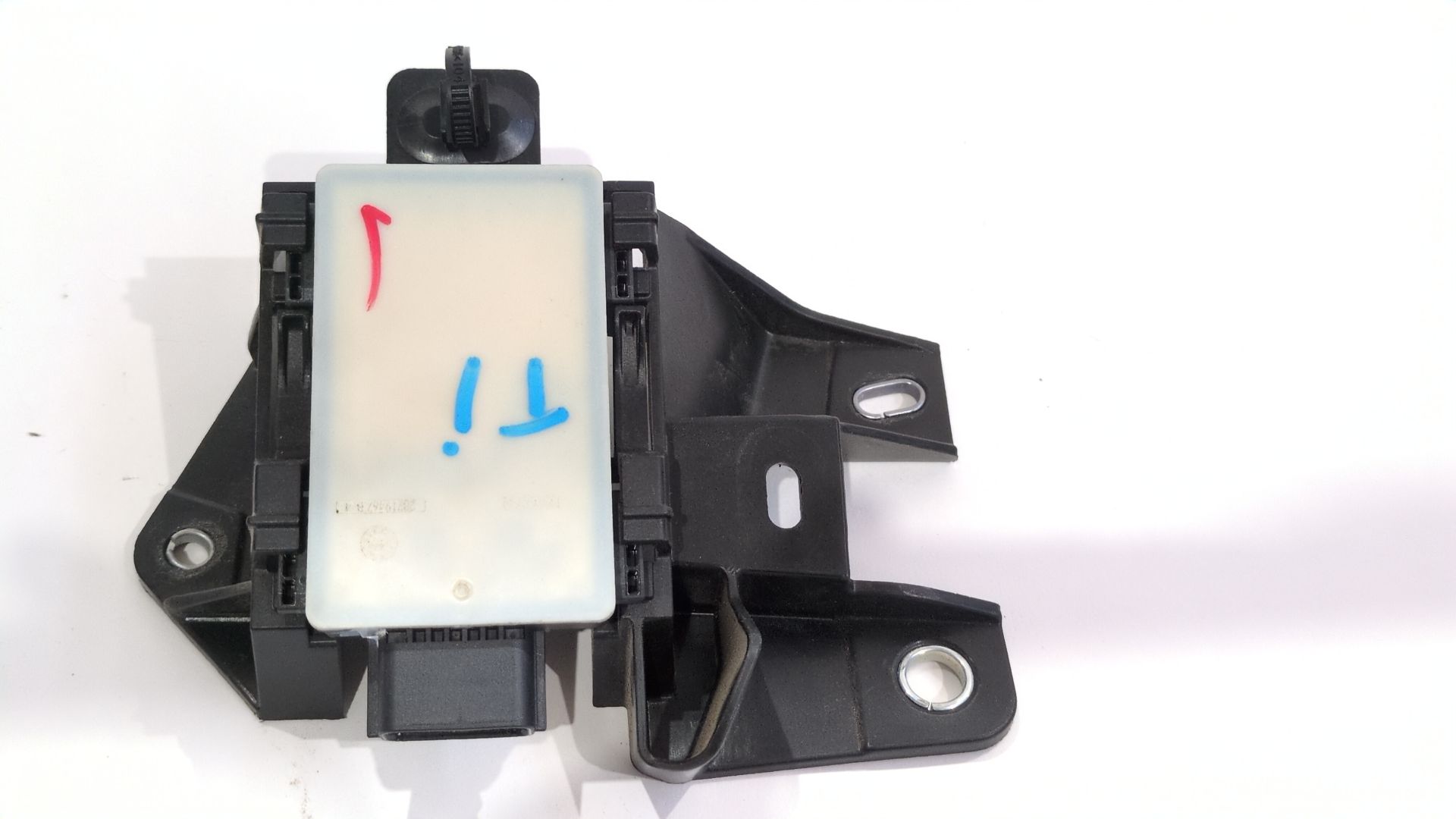 sensor_control_radar_284e76422r_renault_captur_ii_hf_tce_140_hfn0