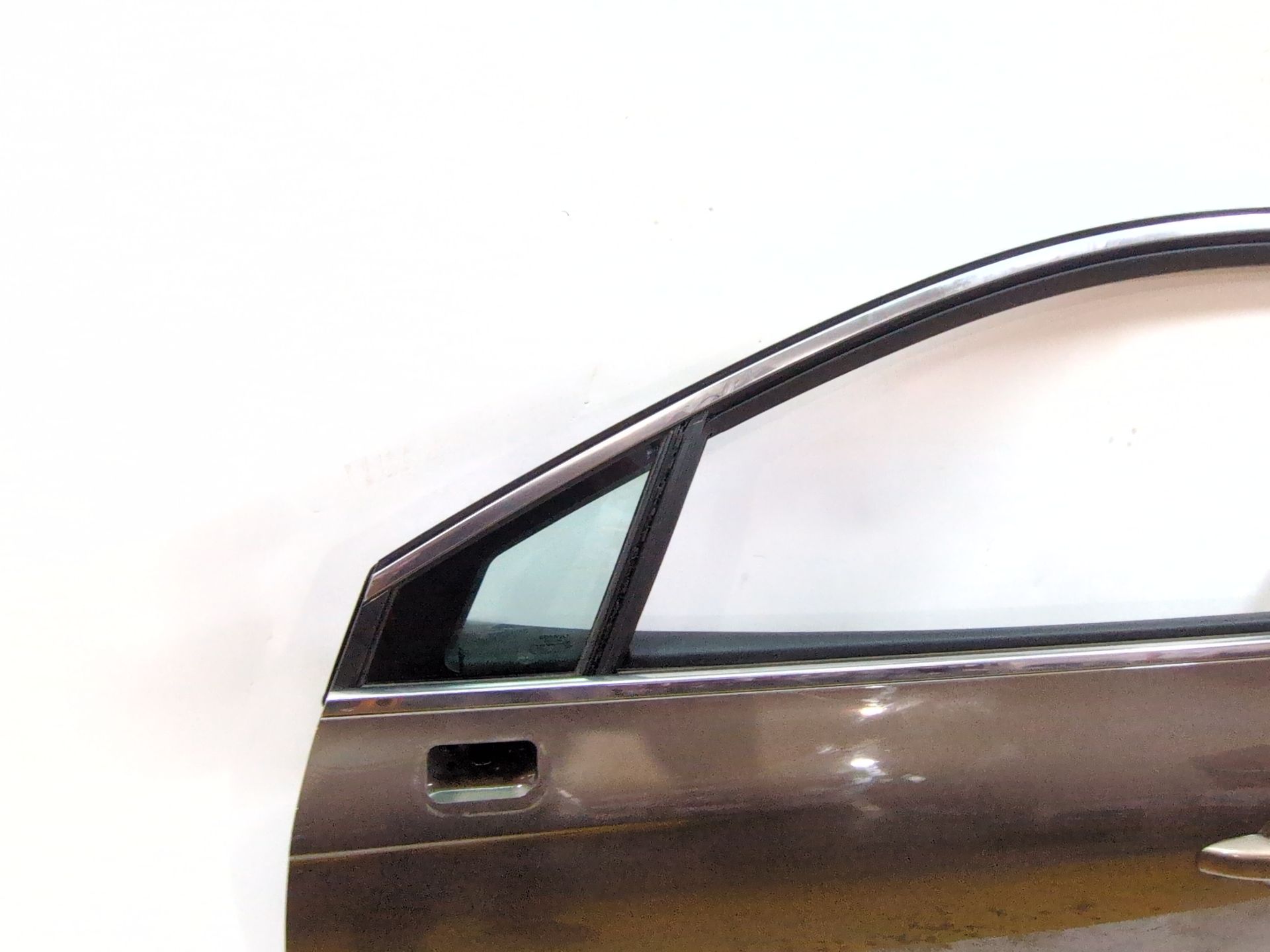puerta_delantera_izquierda_801016156r_browm_vison_tecnm_renault_clio_v_b7_1_3_tce_130_b7mf