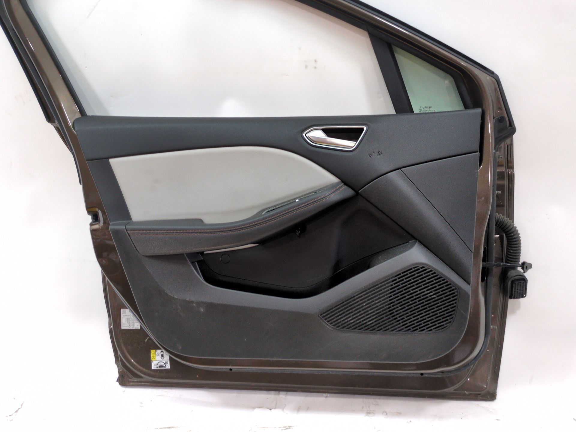 puerta_delantera_izquierda_801016156r_browm_vison_tecnm_renault_clio_v_b7_1_3_tce_130_b7mf