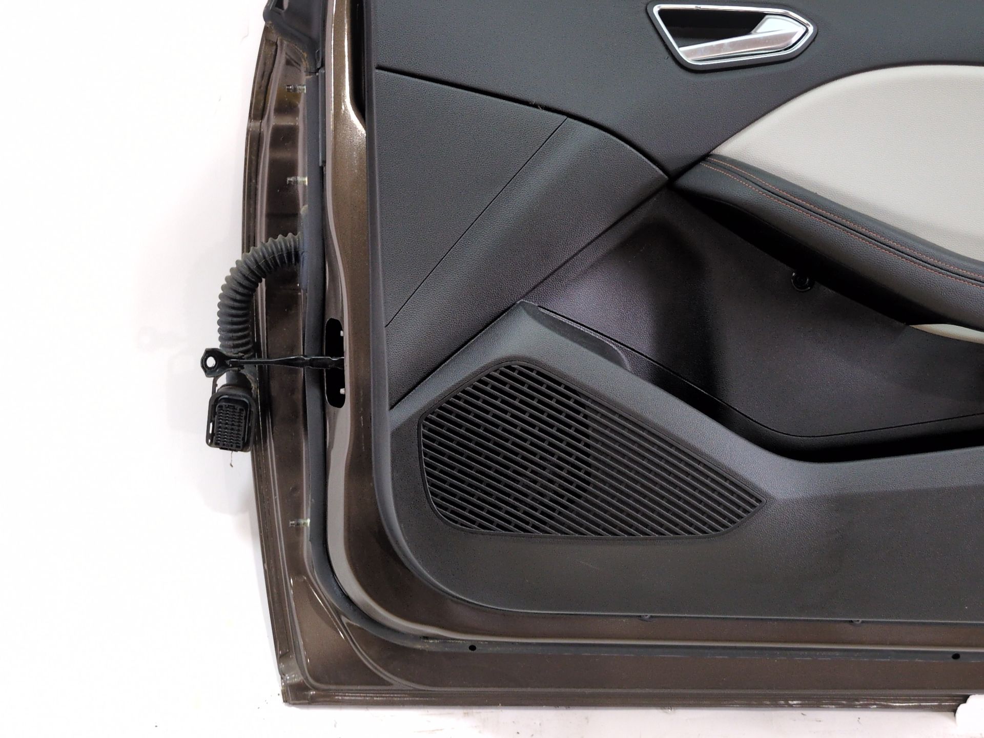 puerta_delantera_derecha_801005036r_browm_vison_tecnm_renault_clio_v_b7_1_3_tce_130_b7mf