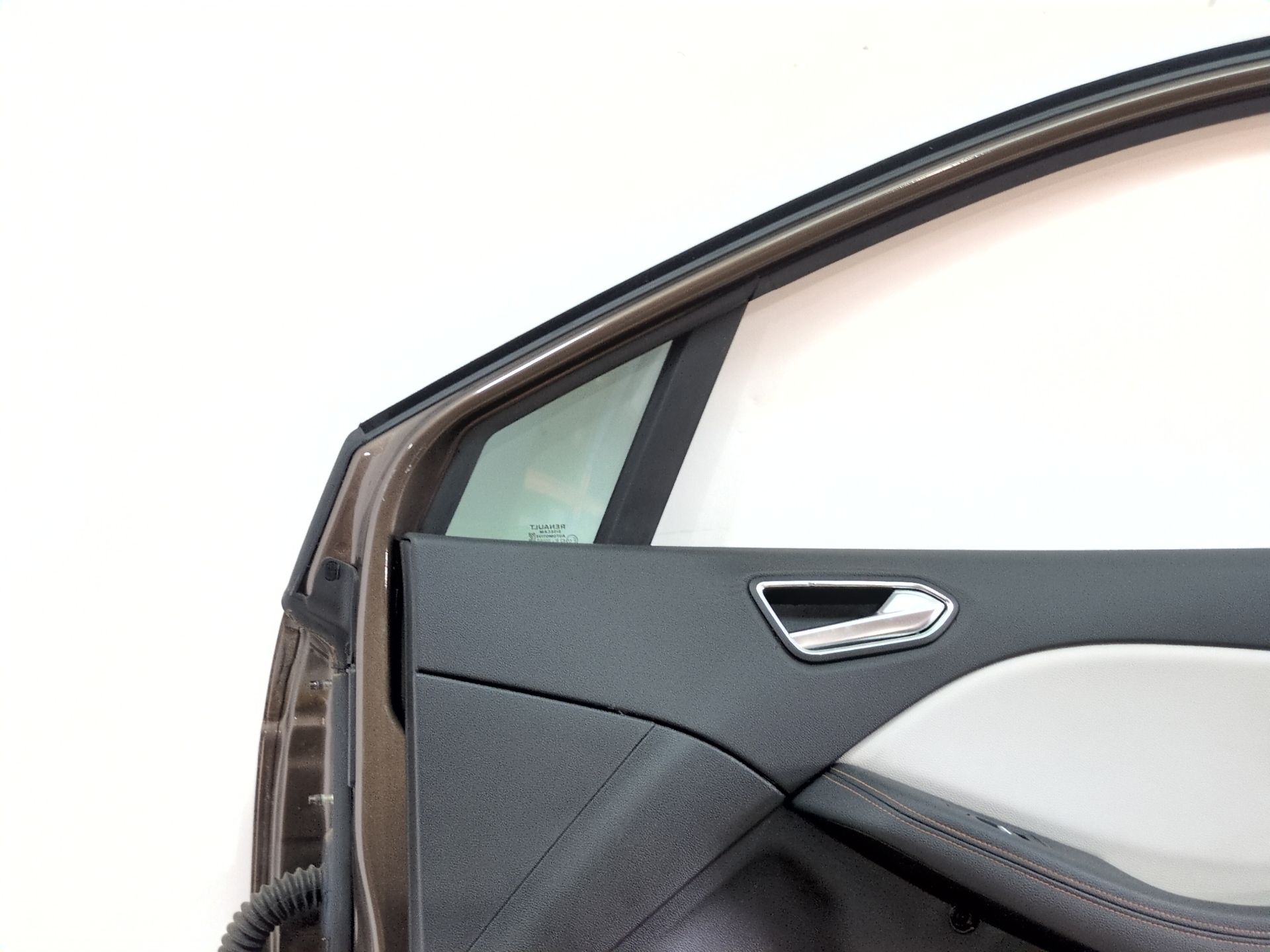 puerta_delantera_derecha_801005036r_browm_vison_tecnm_renault_clio_v_b7_1_3_tce_130_b7mf