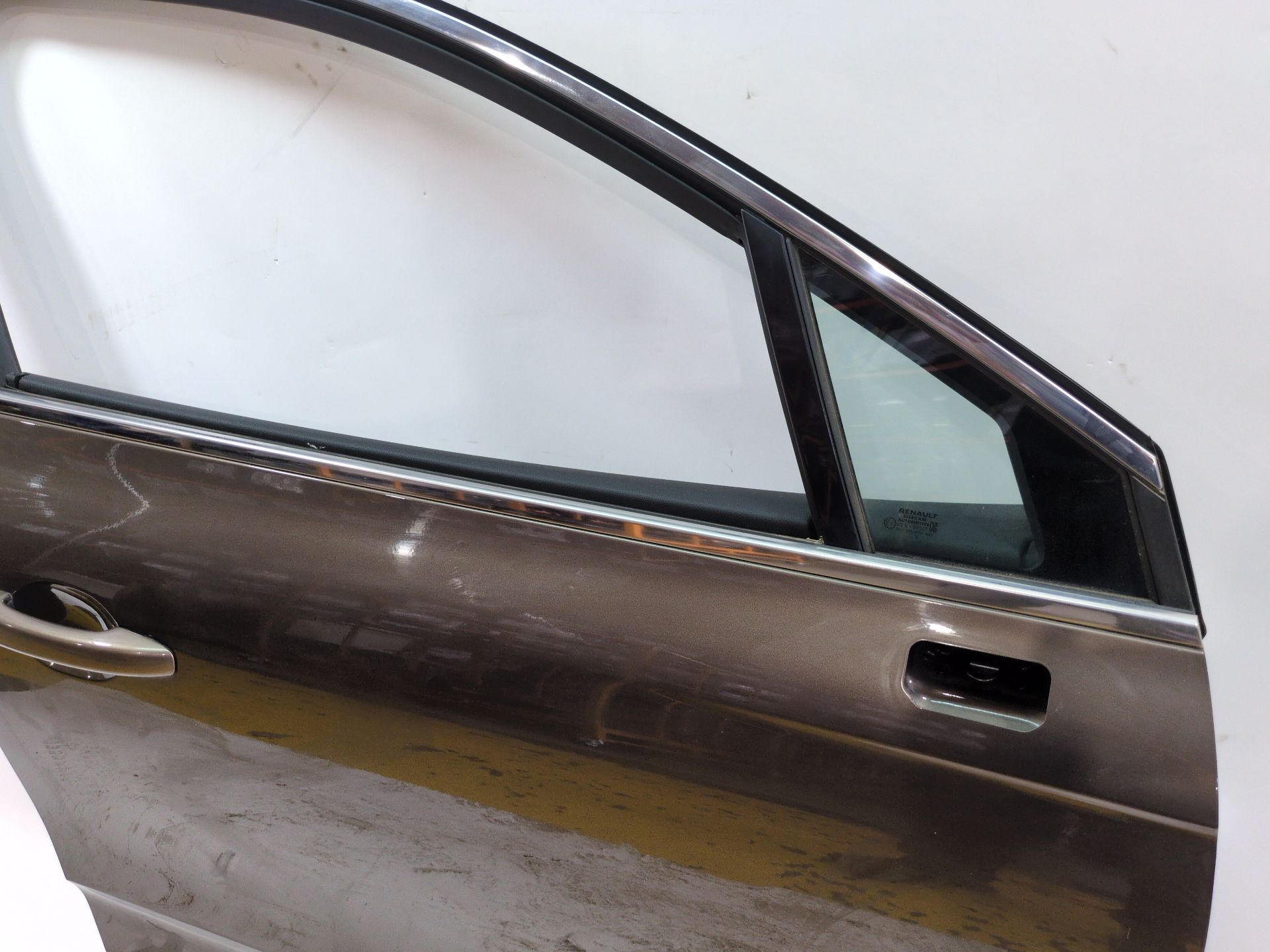 puerta_delantera_derecha_801005036r_browm_vison_tecnm_renault_clio_v_b7_1_3_tce_130_b7mf