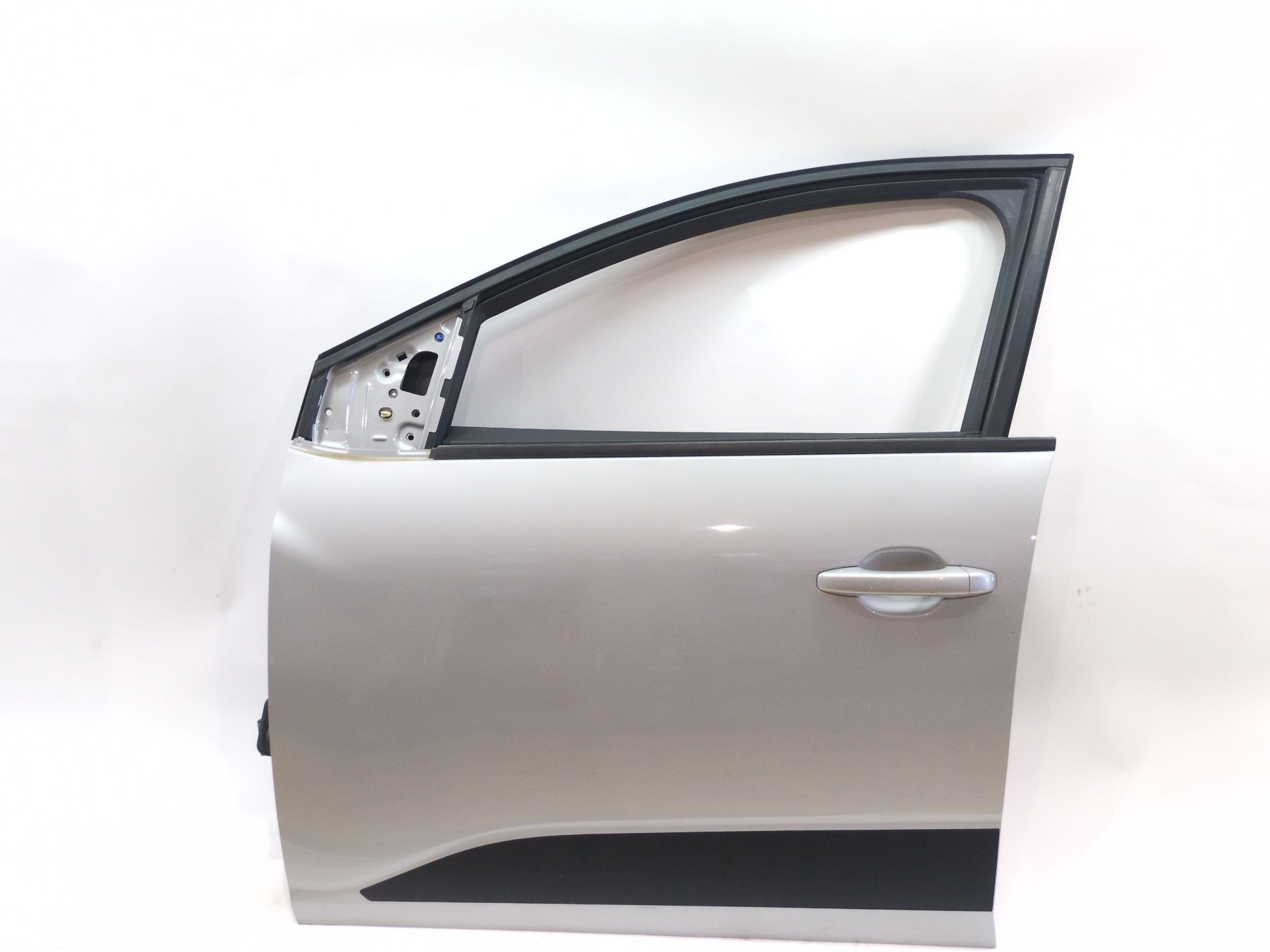 PUERTA DELANTERA IZQUIERDA DACIA SANDERO III 1.0 TCE 100 ECO-G