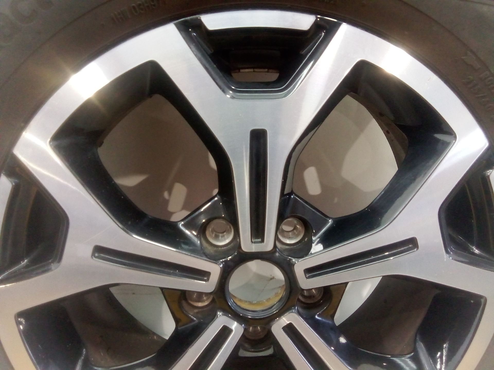llanta_aluminio_403006285r_6_5jx17ch5_50_215_60r17h_renault_captur_ii_hf_e_tech_160