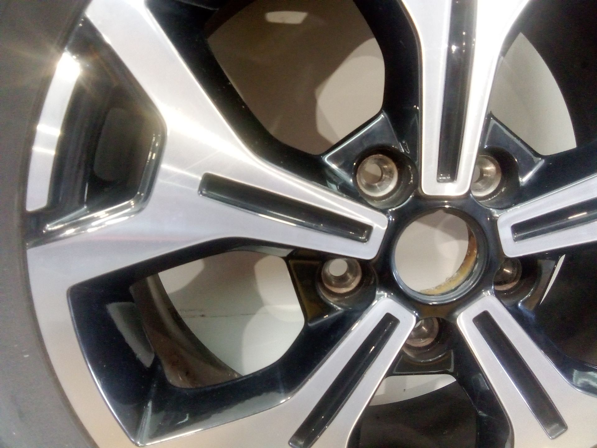 llanta_aluminio_403006285r_6_5jx17ch5_50_215_60r17h_renault_captur_ii_hf_e_tech_160