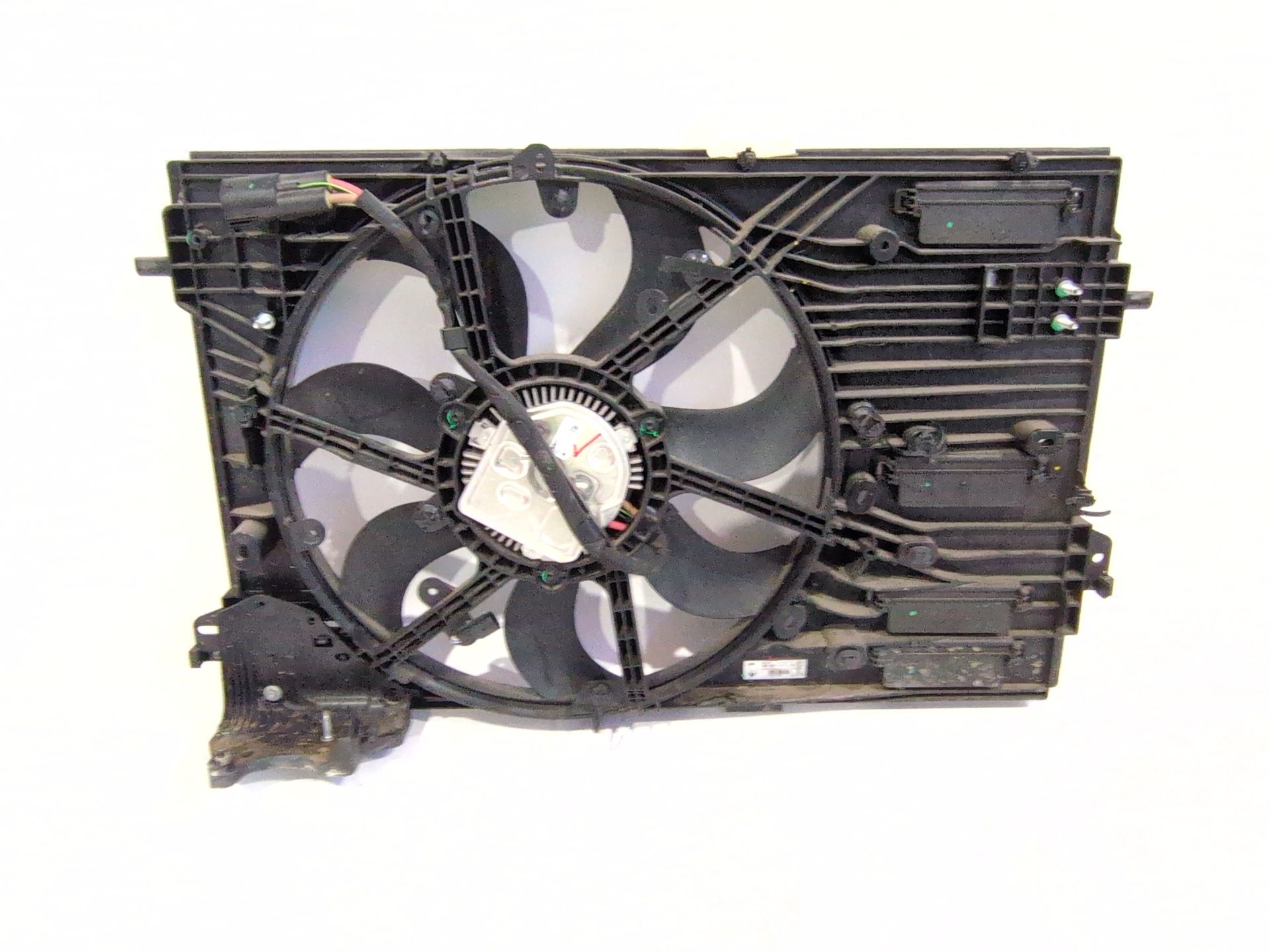 electroventilador_214811275r_t87039b_renault_megane_iv_hatchback_b9a_m_n_1_5_blue_dci_115_b9a6