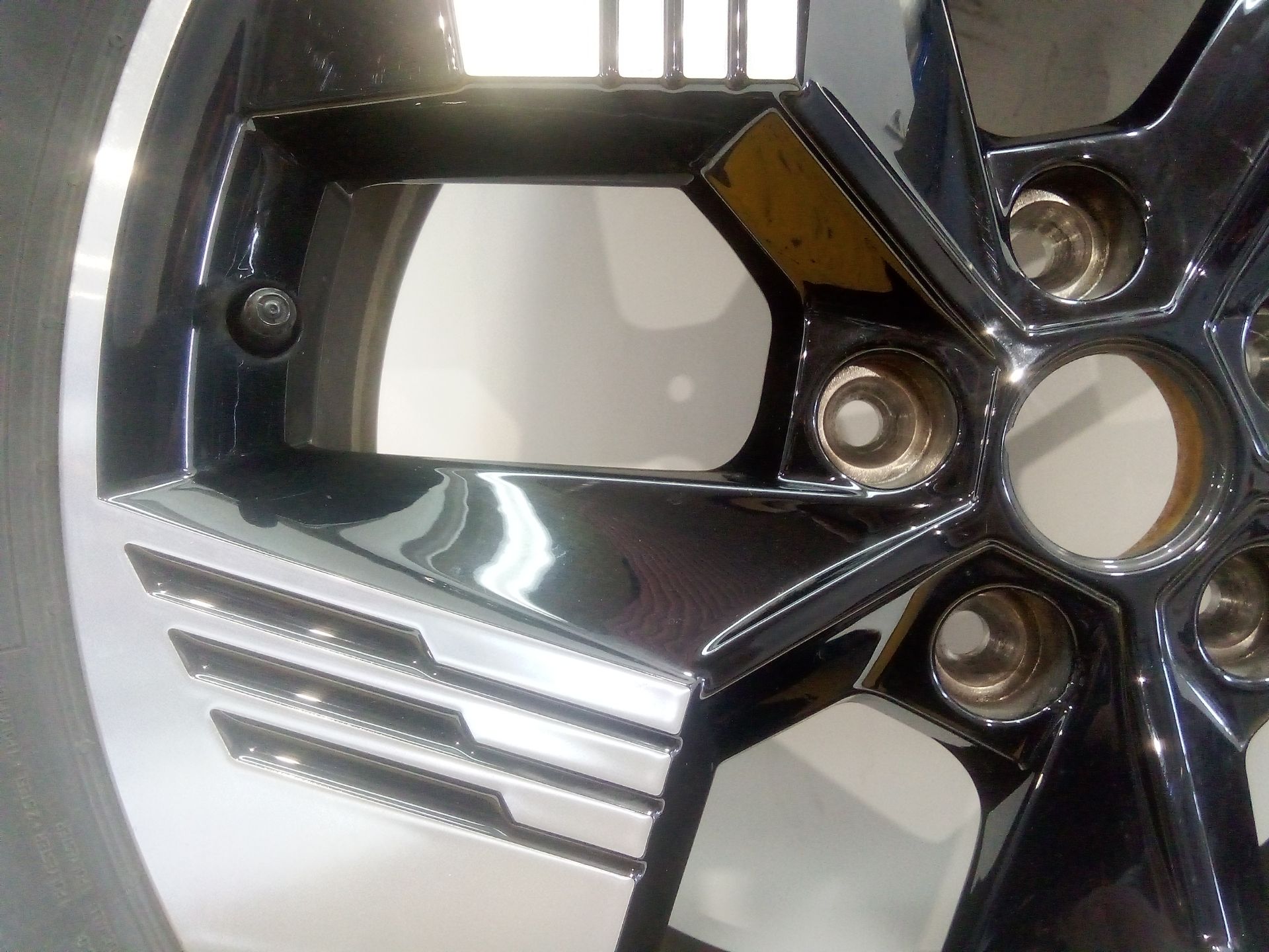 llanta_aluminio_403003208r_rs0107_215_55r18h_renault_captur_ii_hf_tce_140_hfn0