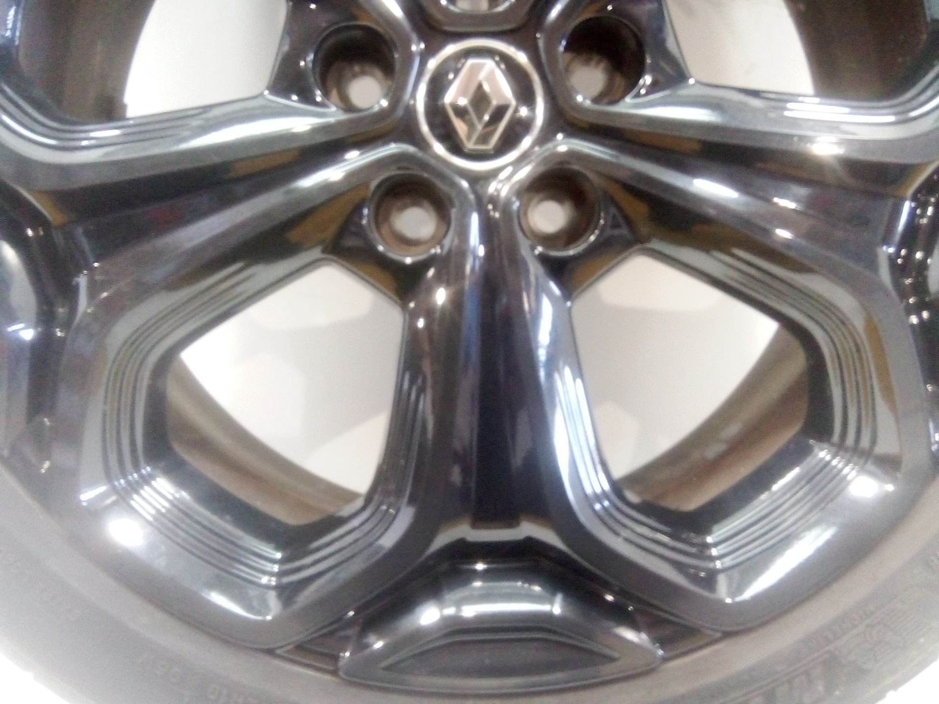 llanta_aluminio_403005301r_rs0046_225_45zr1996w_renault_kadjar_ha_hl_1_3_tce_140