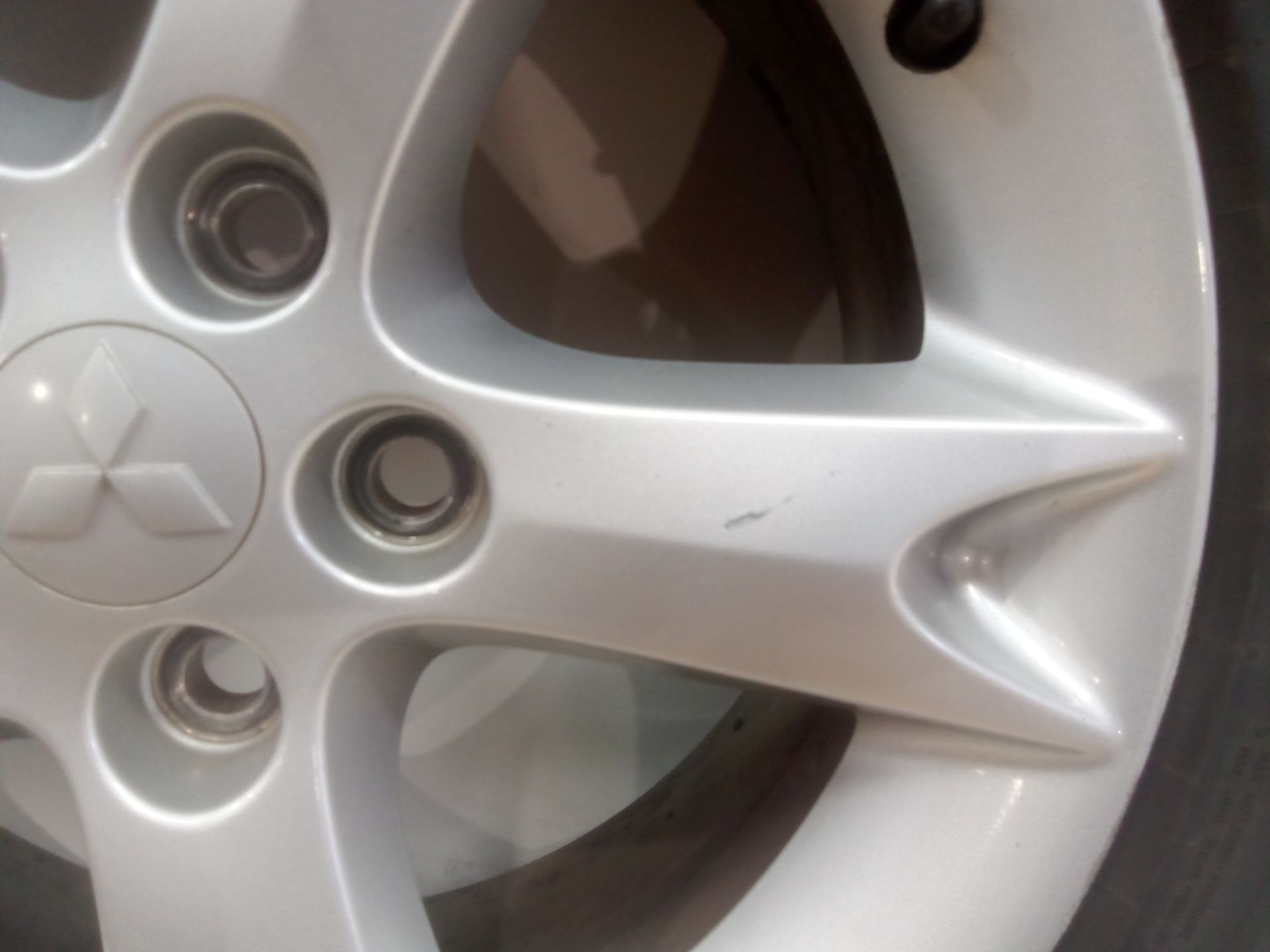 llanta_aluminio_j17x7j46_215_55r1798y_mitsubishi_grandis_na_w_2_0_di_d_na8w