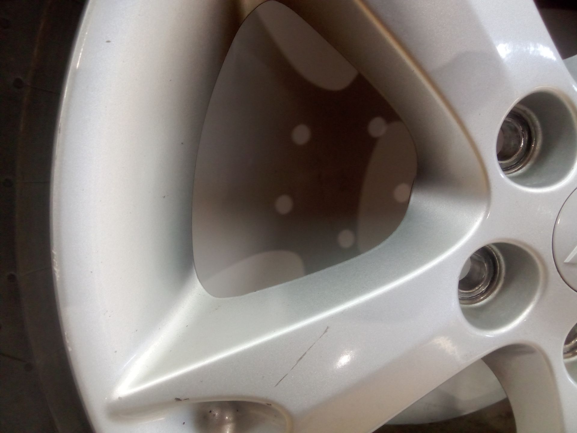 llanta_aluminio_j17x7j46_215_55r1798y_mitsubishi_grandis_na_w_2_0_di_d_na8w
