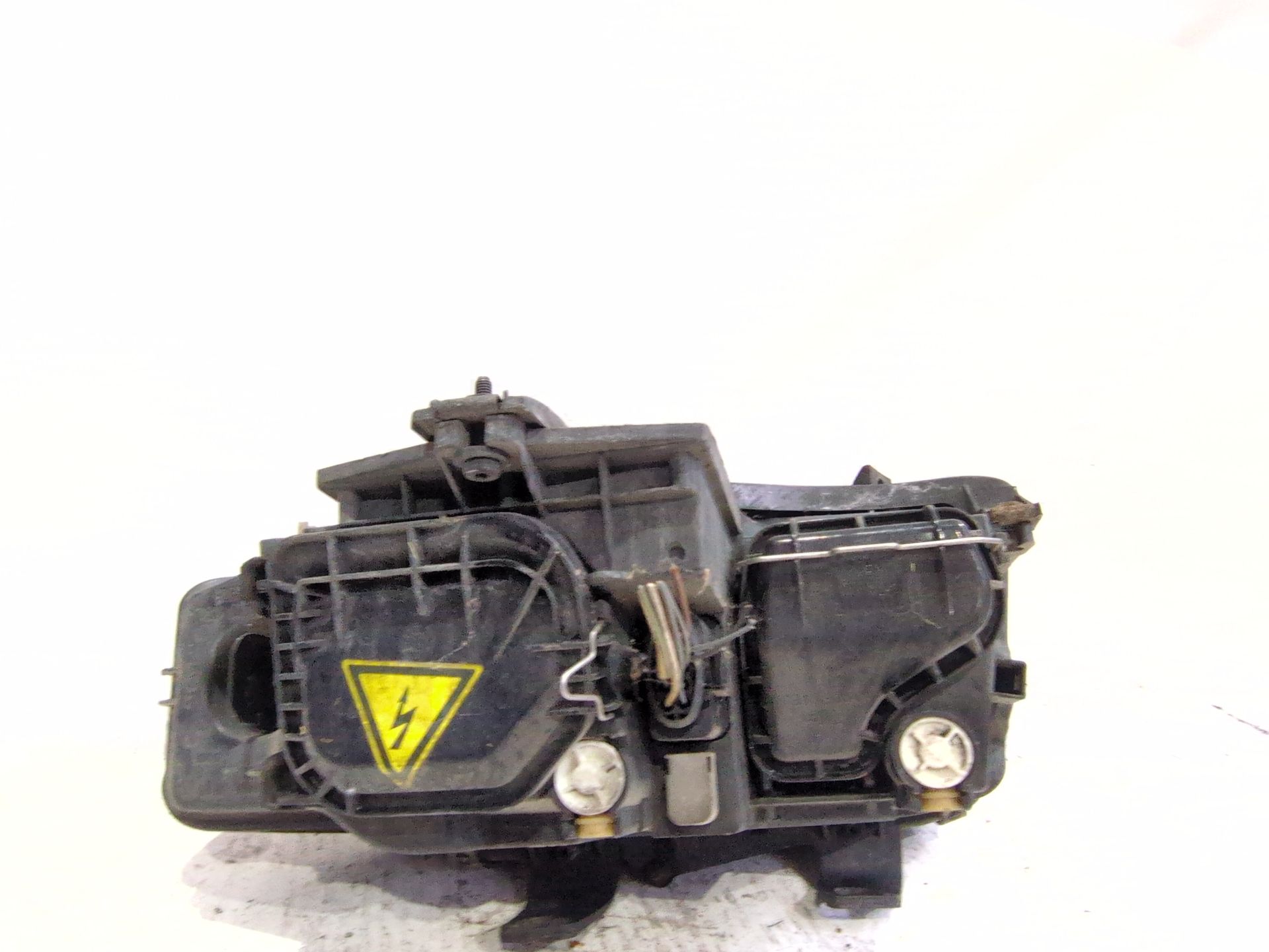 faro_derecho_xenon_8e0941004s_audi_a4_b6_avant_8e5_2_5_tdi