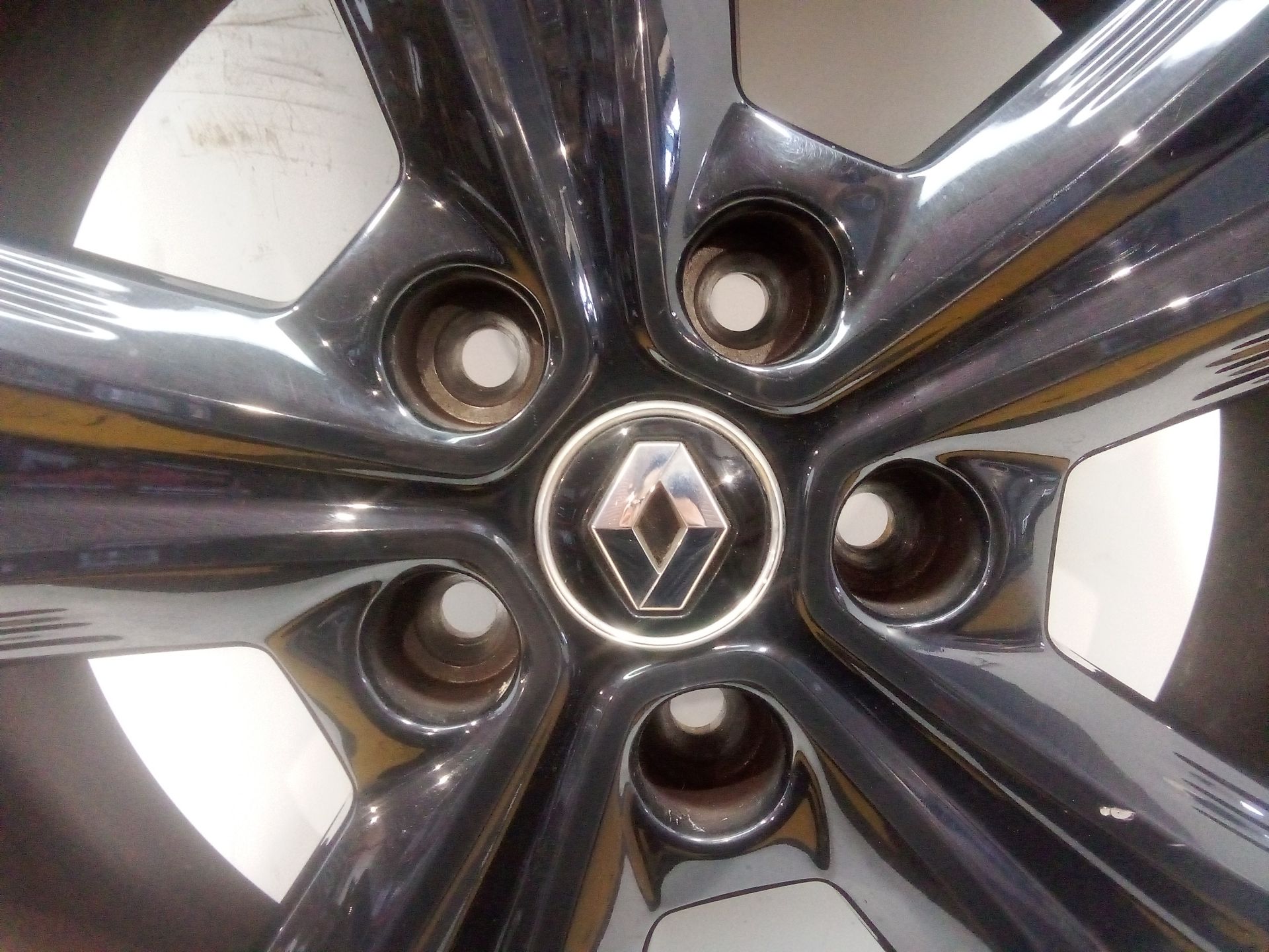 llanta_aluminio_403005301r_rs0046_225_45zr1996w_renault_kadjar_ha_hl_1_3_tce_140