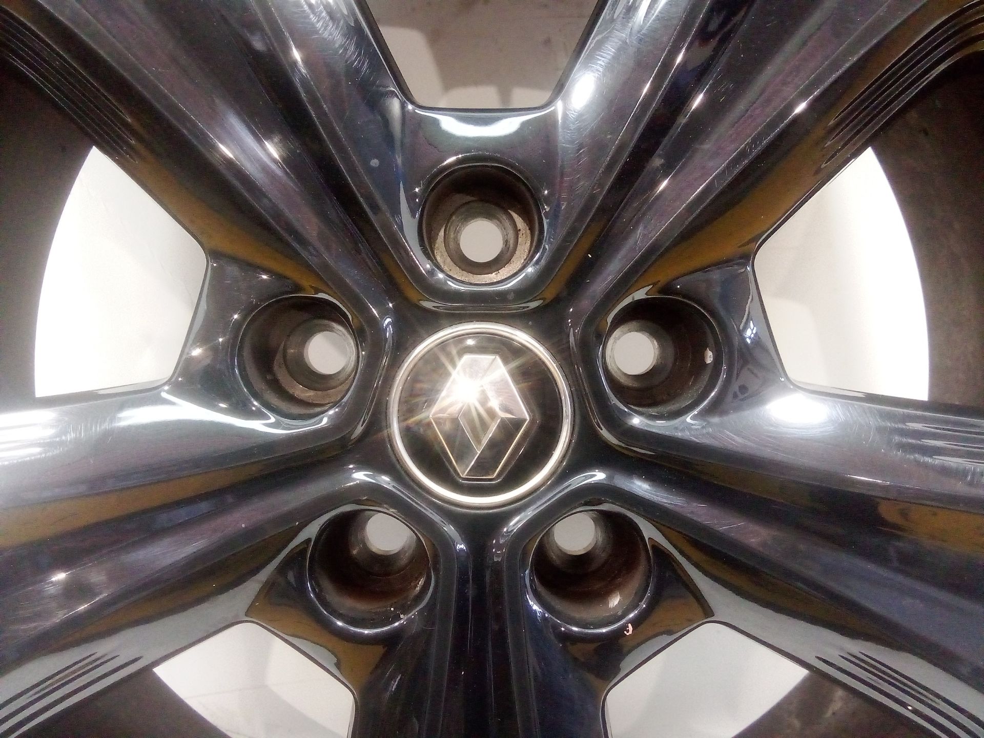 llanta_aluminio_403005301r_rs0046_225_45zr1996w_renault_kadjar_ha_hl_1_3_tce_140