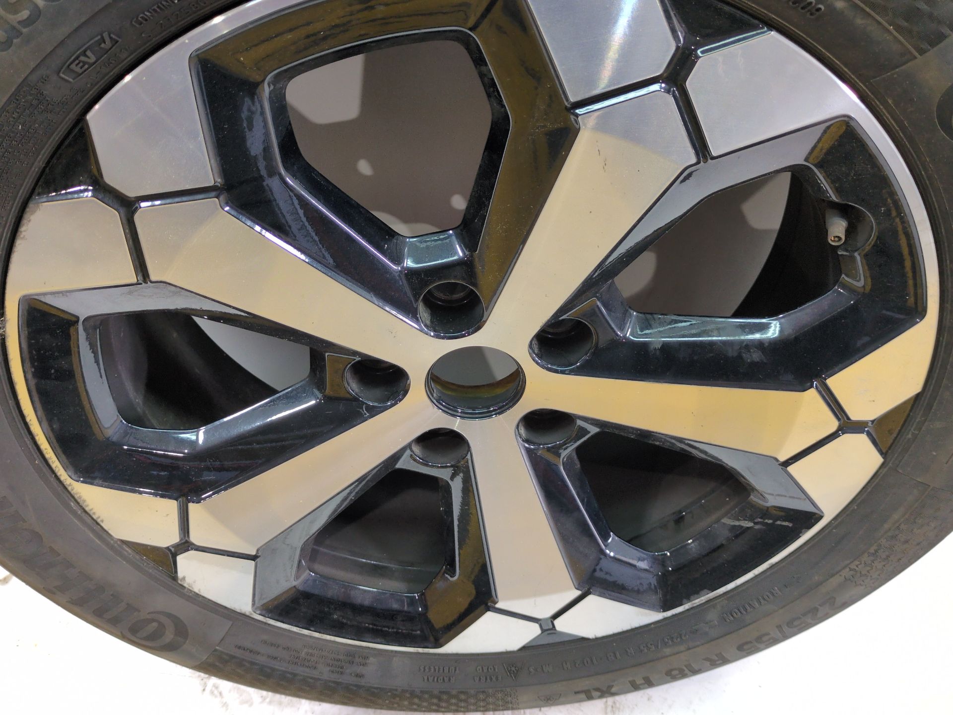 llanta_aluminio_403003342r_7jx18ch5_225_55_r18_dacia_duster_pym_pyn_1_2_eco_g_120_90kw_122cv_1199cc