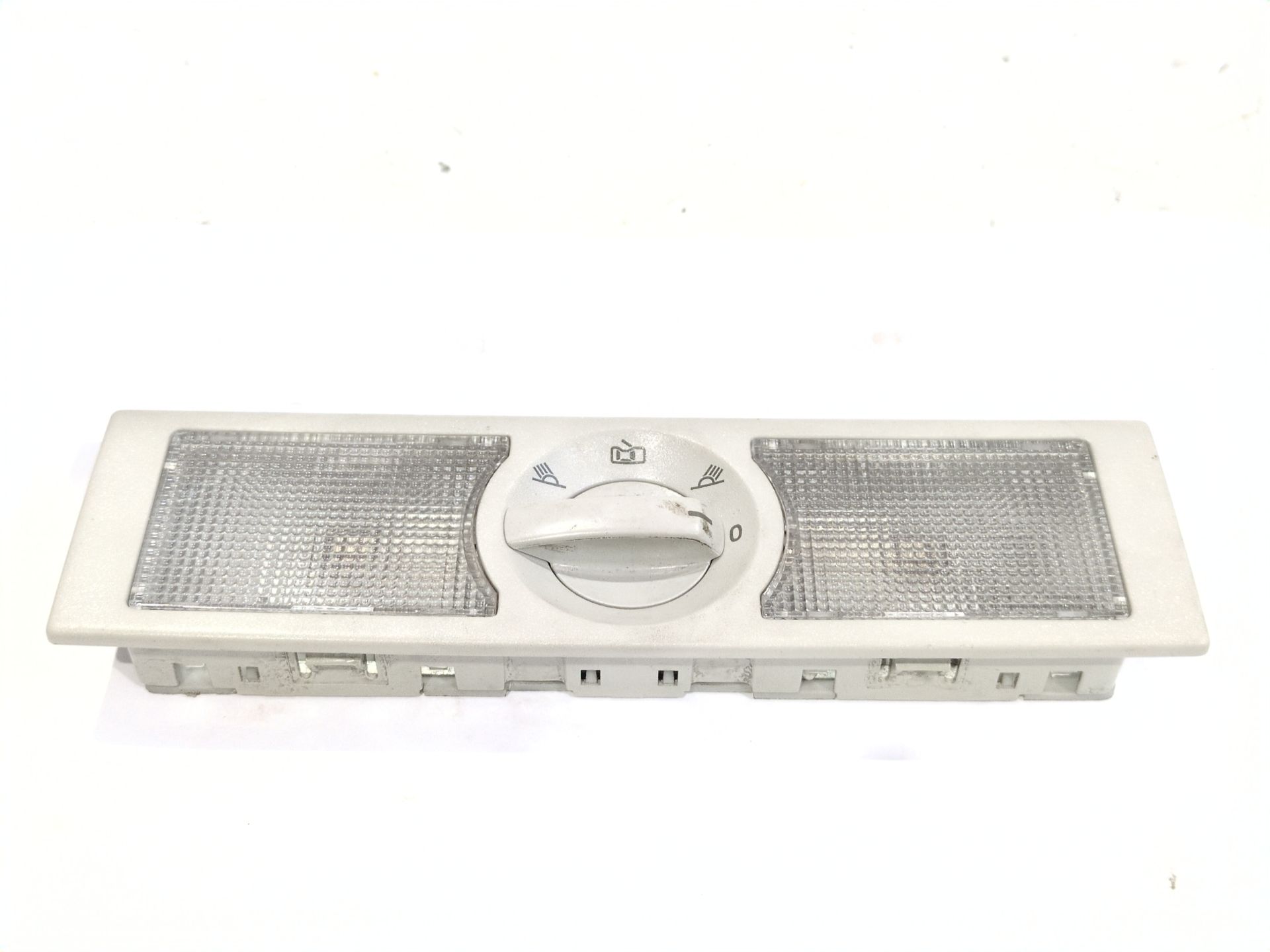 LUZ INTERIOR VOLKSWAGEN POLO IV (9N_ 9A_) 1.4 16V - 08864000L3