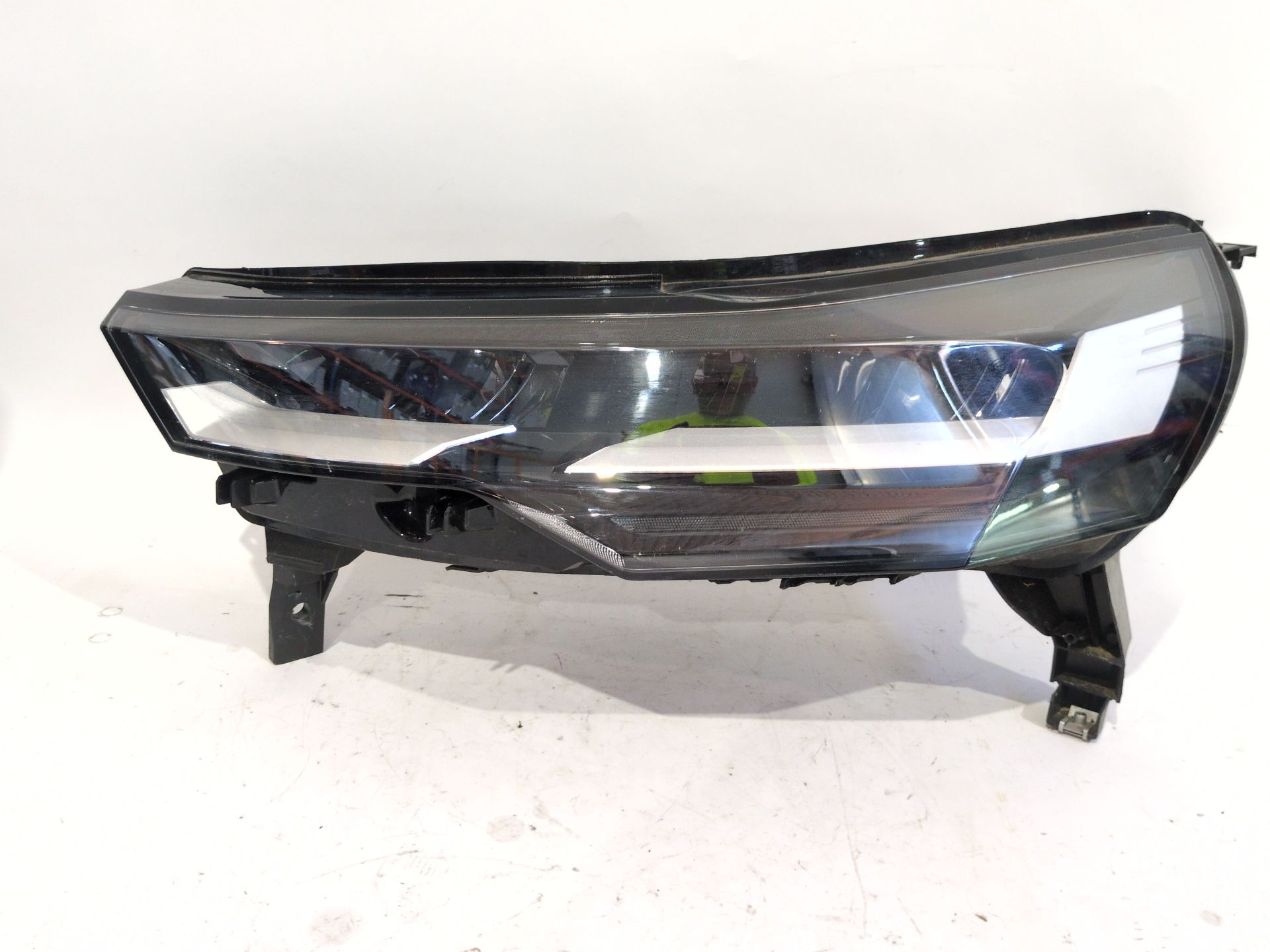 FARO IZQUIERDO RENAULT CAPTUR II (HF_) TCE 160 (HFN1) - 260606466r