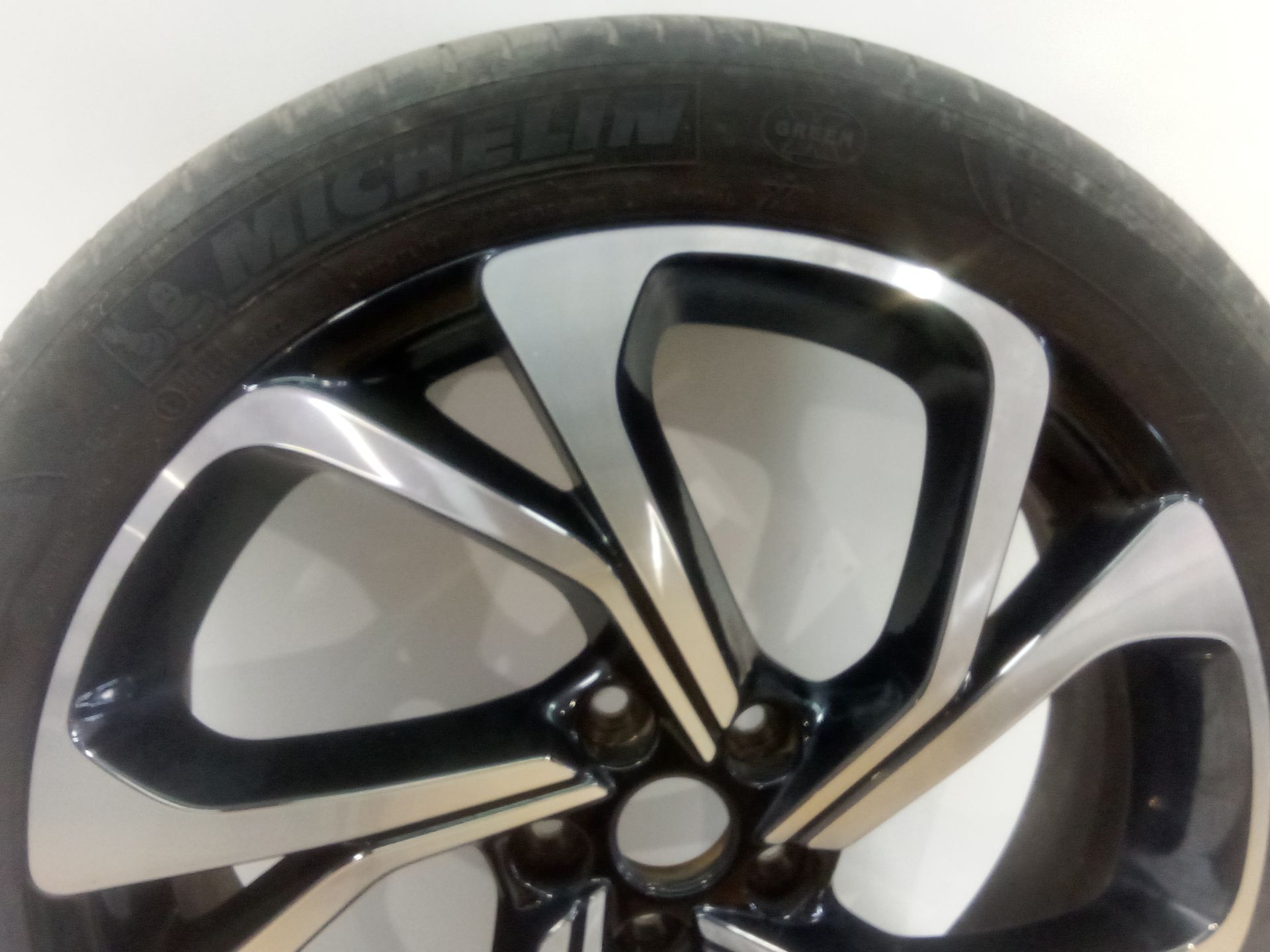 llanta_aluminio_403000578r_ais17mg03_195_55r2095h_renault_grand_scenic_iv_r9_1_3_tce_140