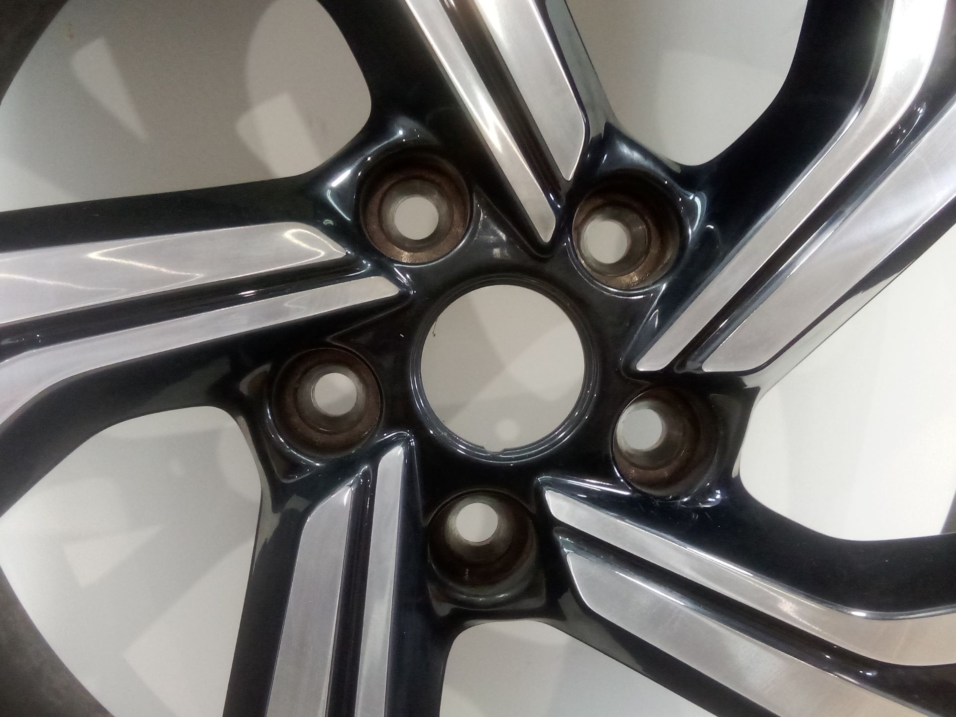 llanta_aluminio_403000578r_ais17mg03_195_55r2095h_renault_grand_scenic_iv_r9_1_3_tce_140