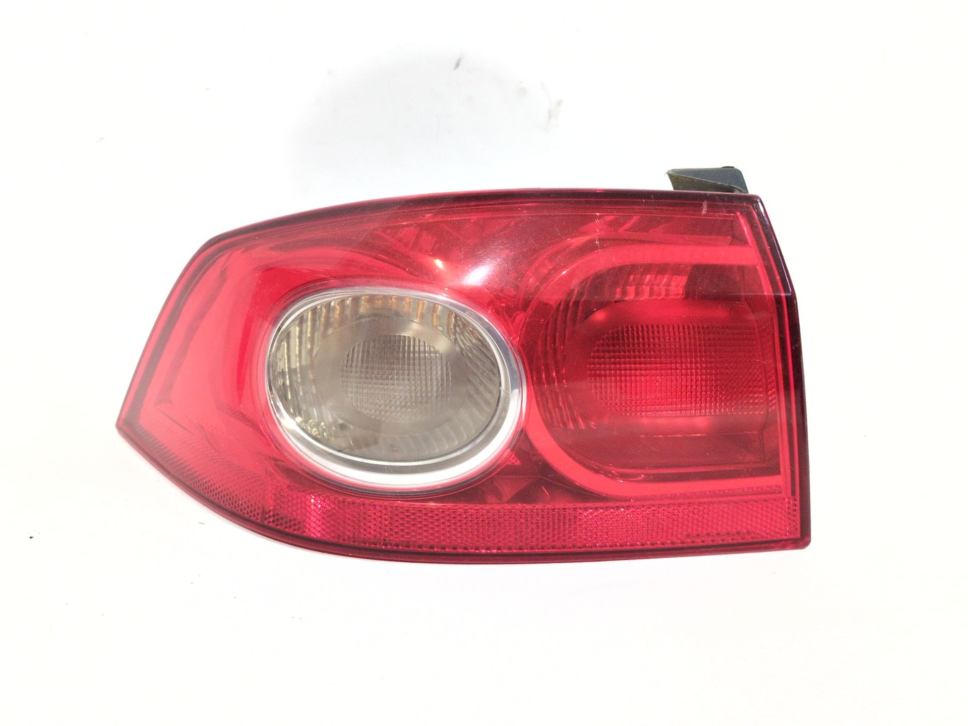 PILOTO TRASERO IZQUIERDO EXTERIOR RENAULT LAGUNA II (BG0/1_) 1.9 DCI (BG1A BG1V) - 8200262667R