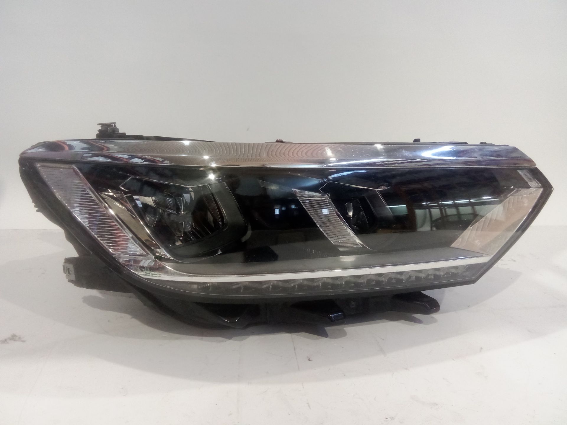 FARO DERECHO VOLKSWAGEN PASSAT B8 (3G2 CB2) 1.4 TSI