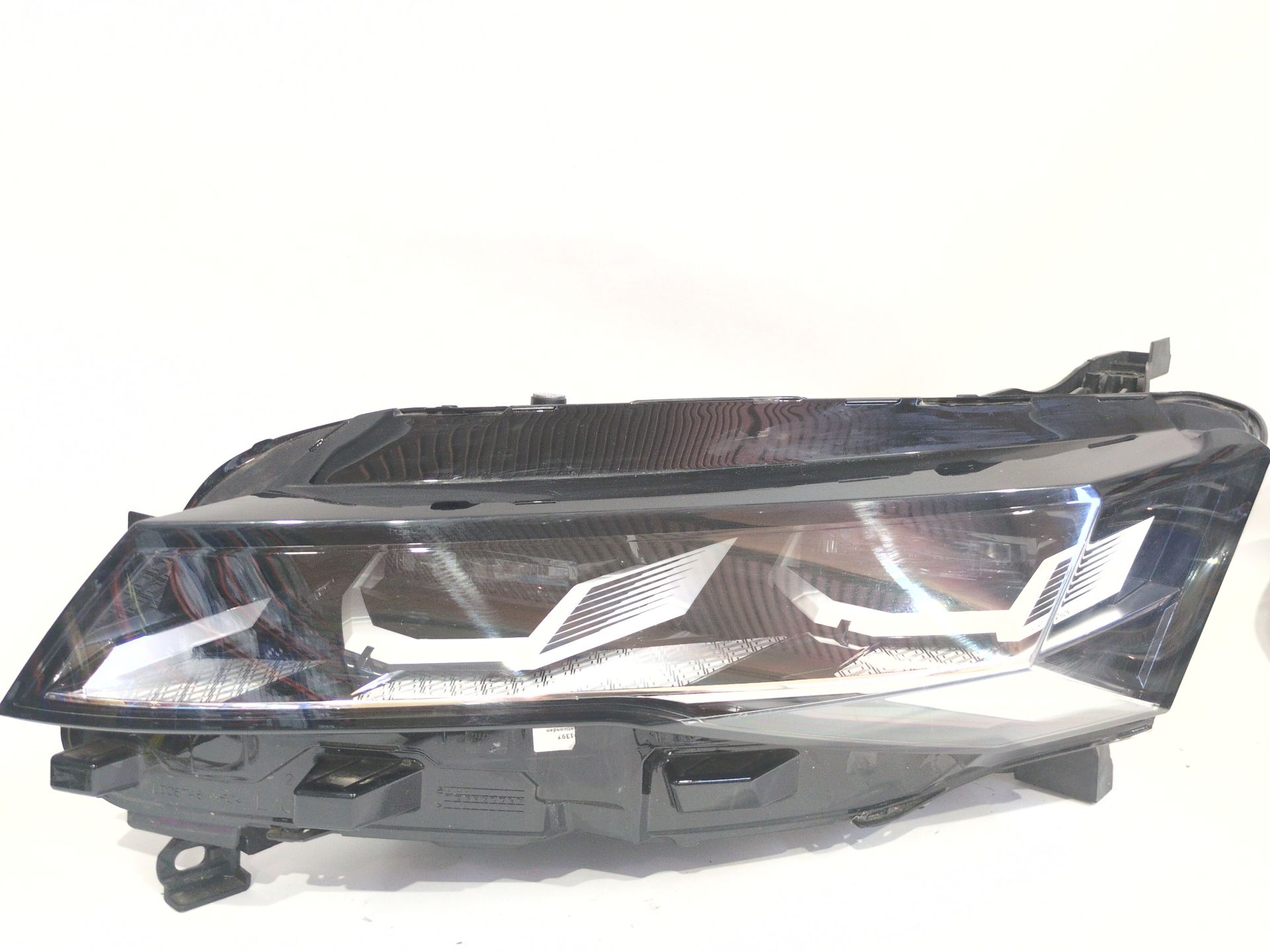 FARO IZQUIERDO RENAULT AUSTRAL TCE 140