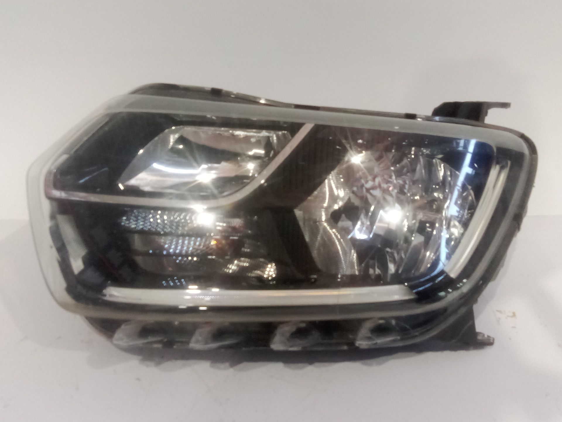 FARO IZQUIERDO DACIA DUSTER (HM_) 1.3 TCE 150 4X4 (HMM3) - 260609367r