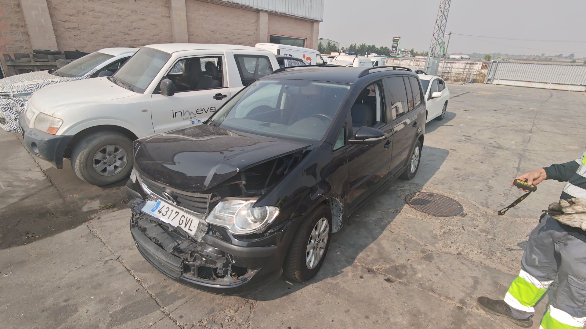 VOLKSWAGEN TOURAN (1T1, 1T2)