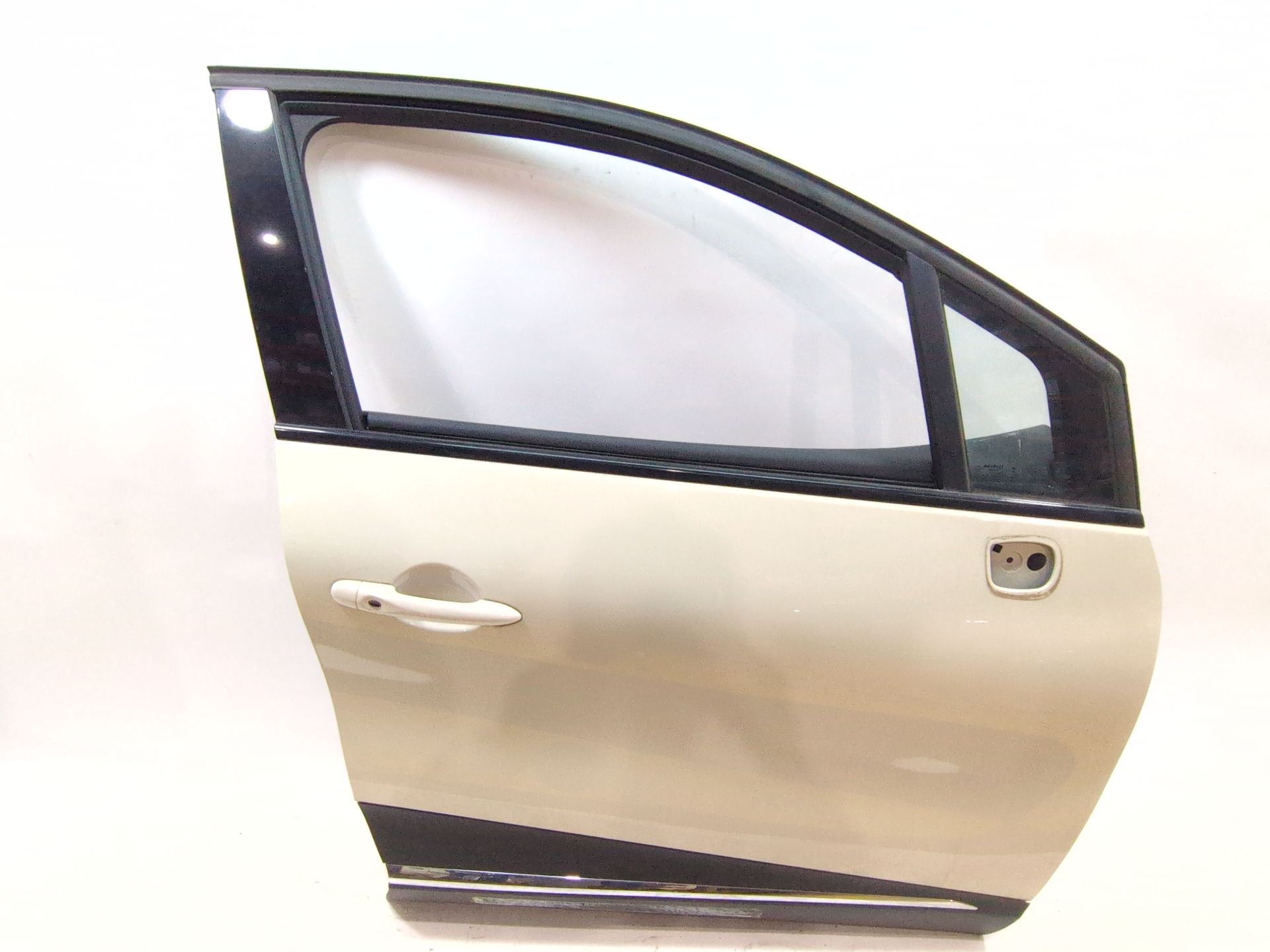 PUERTA DELANTERA DERECHA RENAULT CAPTUR I (J5_ H5_) 1.5 DCI 90