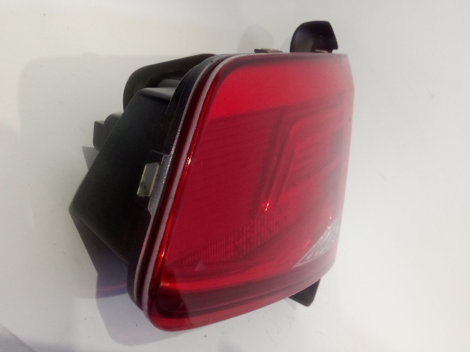 piloto_trasero_derecho_interior_3g5945094c_volkswagen_passat_b8_3g2_cb2_1_4_tsi