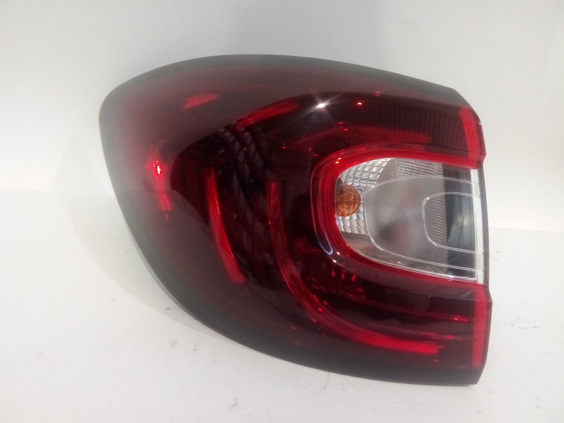 PILOTO TRASERO IZQUIERDO EXTERIOR RENAULT CAPTUR I (J5_ H5_) 1.2 TCE 120