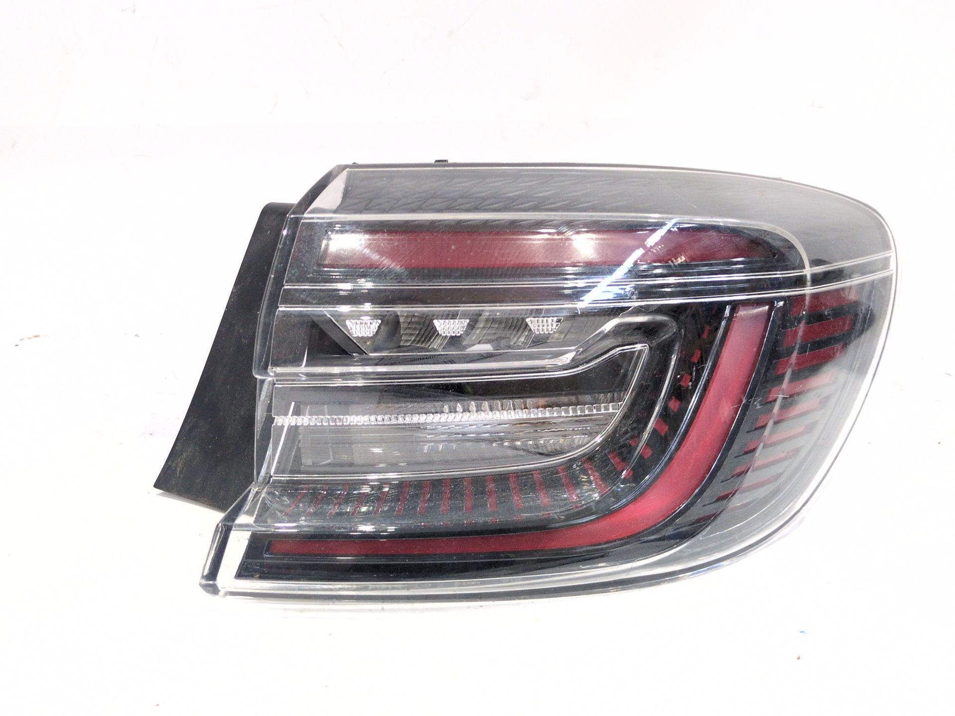 PILOTO TRASERO DERECHO EXTERIOR RENAULT CLIO V (B7_) 1.6 E-TECH 140 (B7MU)