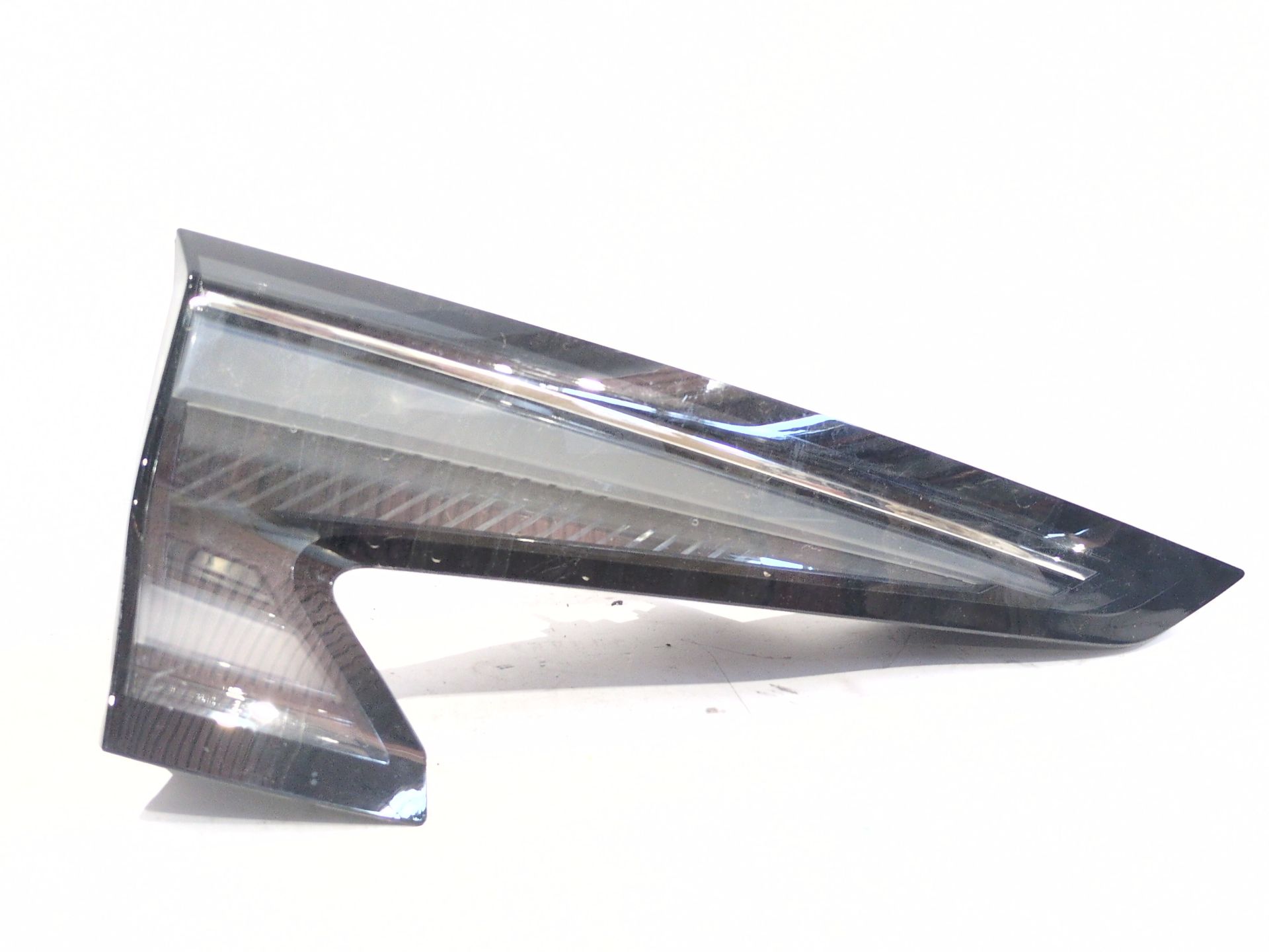 PILOTO TRASERO IZQUIERDO INTERIOR RENAULT AUSTRAL TCE 140 - 265554668r