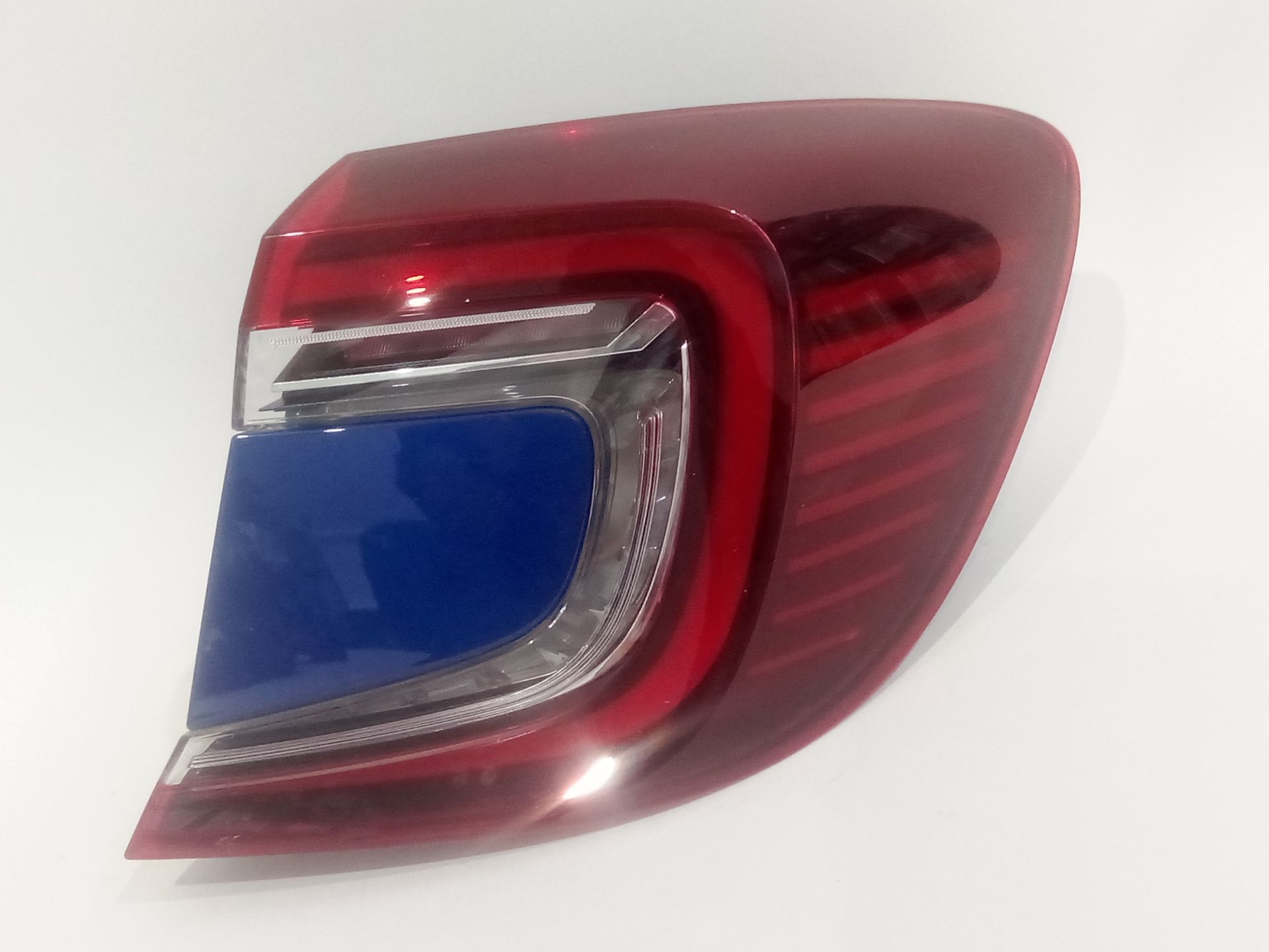 PILOTO TRASERO DERECHO EXTERIOR RENAULT CAPTUR II (HF_) TCE 160 (HFN1) - 265507894R