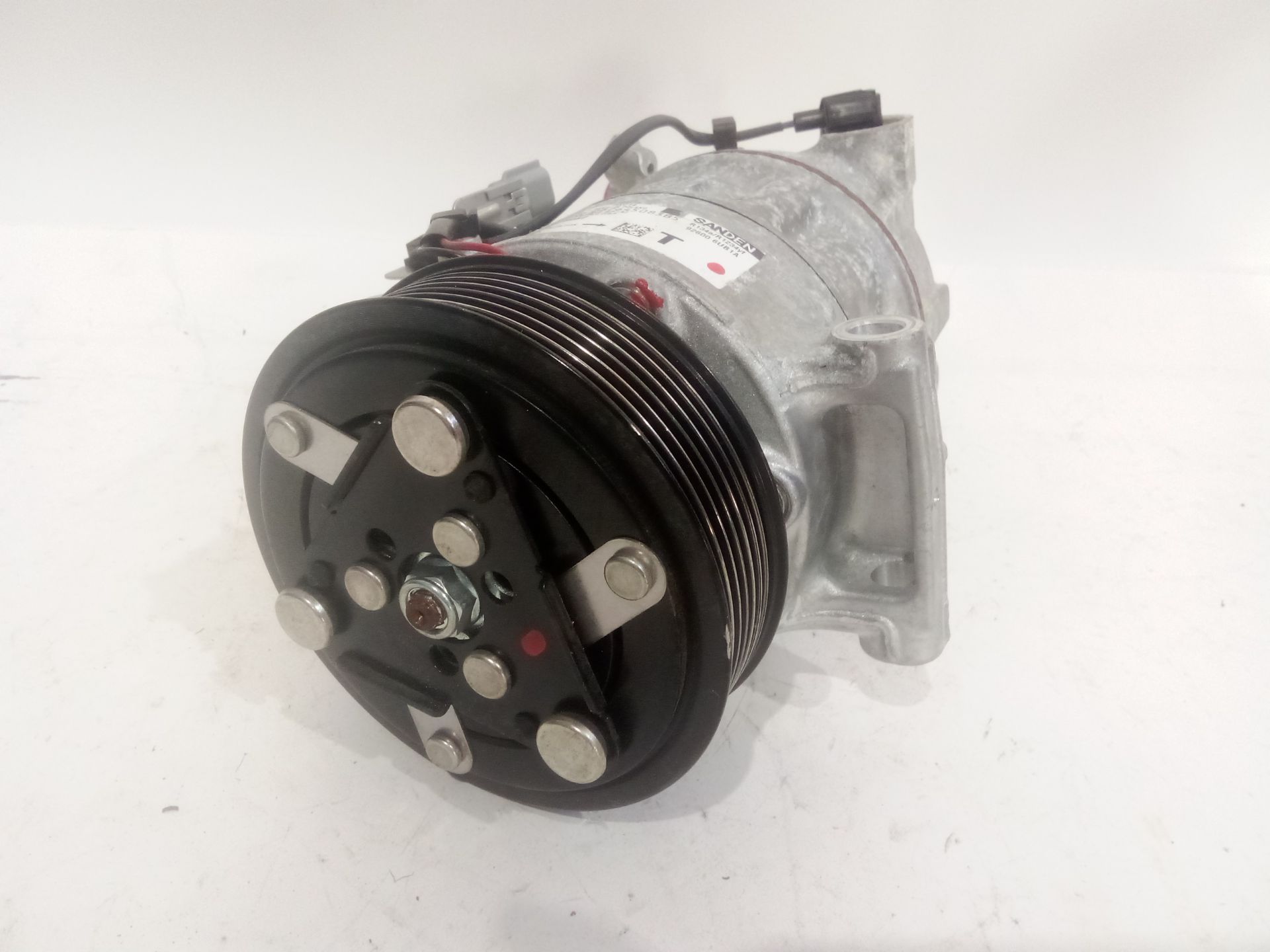 compresor_aire_acondicionado_926006ub1a_renault_austral_tce_140