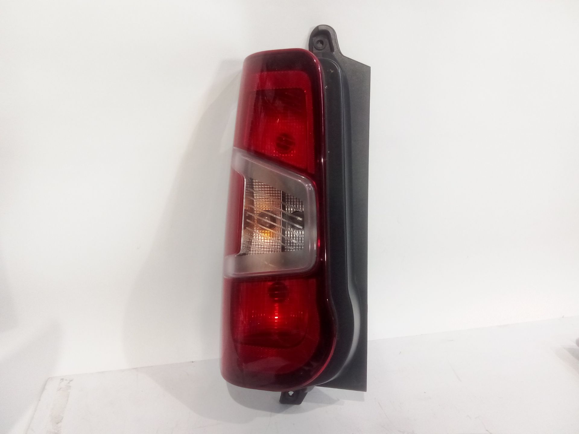 PILOTO TRASERO IZQUIERDO CITROËN BERLINGO (ER_ EC_) 1.5 BLUEHDI 130 (ECYHZJ ECYHZR) - 9819235880