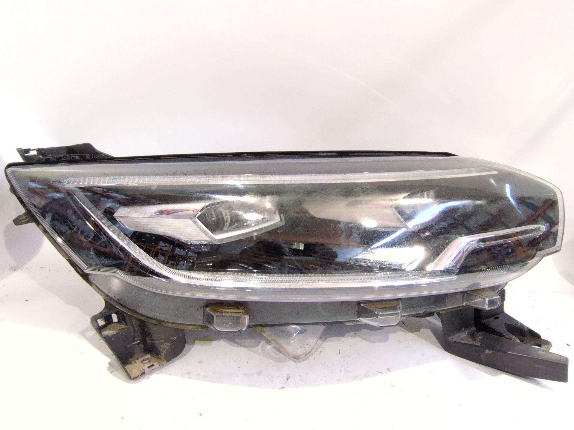 FARO DERECHO RENAULT ESPACE V (JR_) 2.0 BLUE DCI 190 - 260108889r