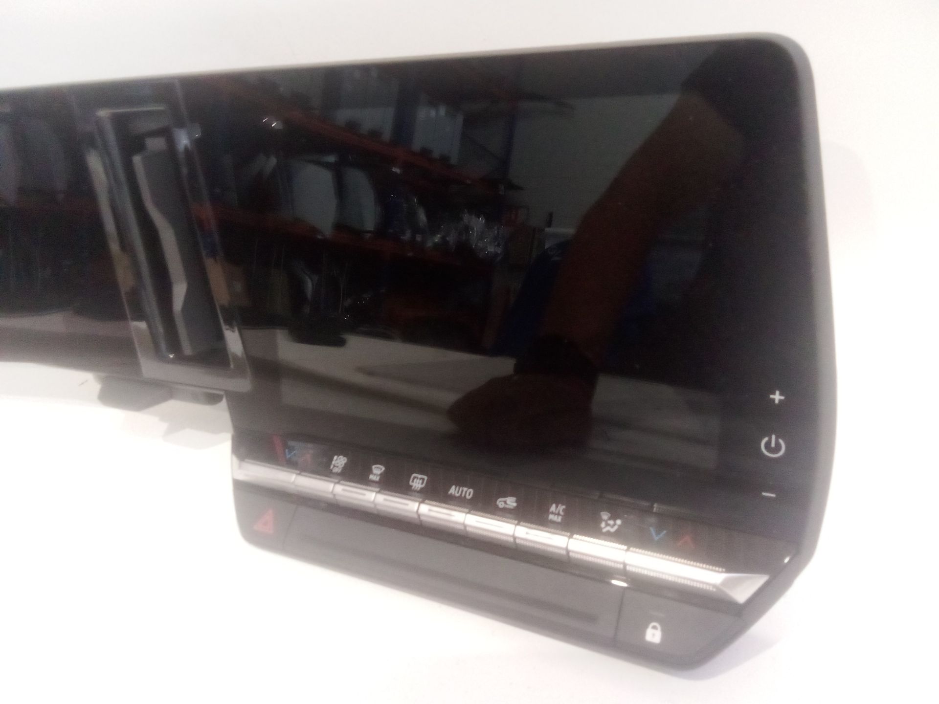 pantalla_multifuncion_680502356r_renault_austral_tce_140