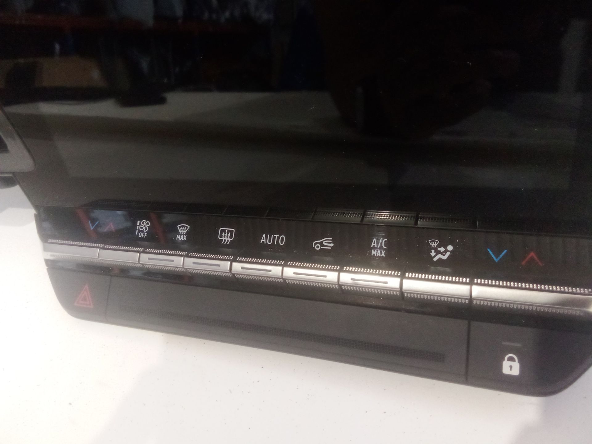 pantalla_multifuncion_680502356r_renault_austral_tce_140