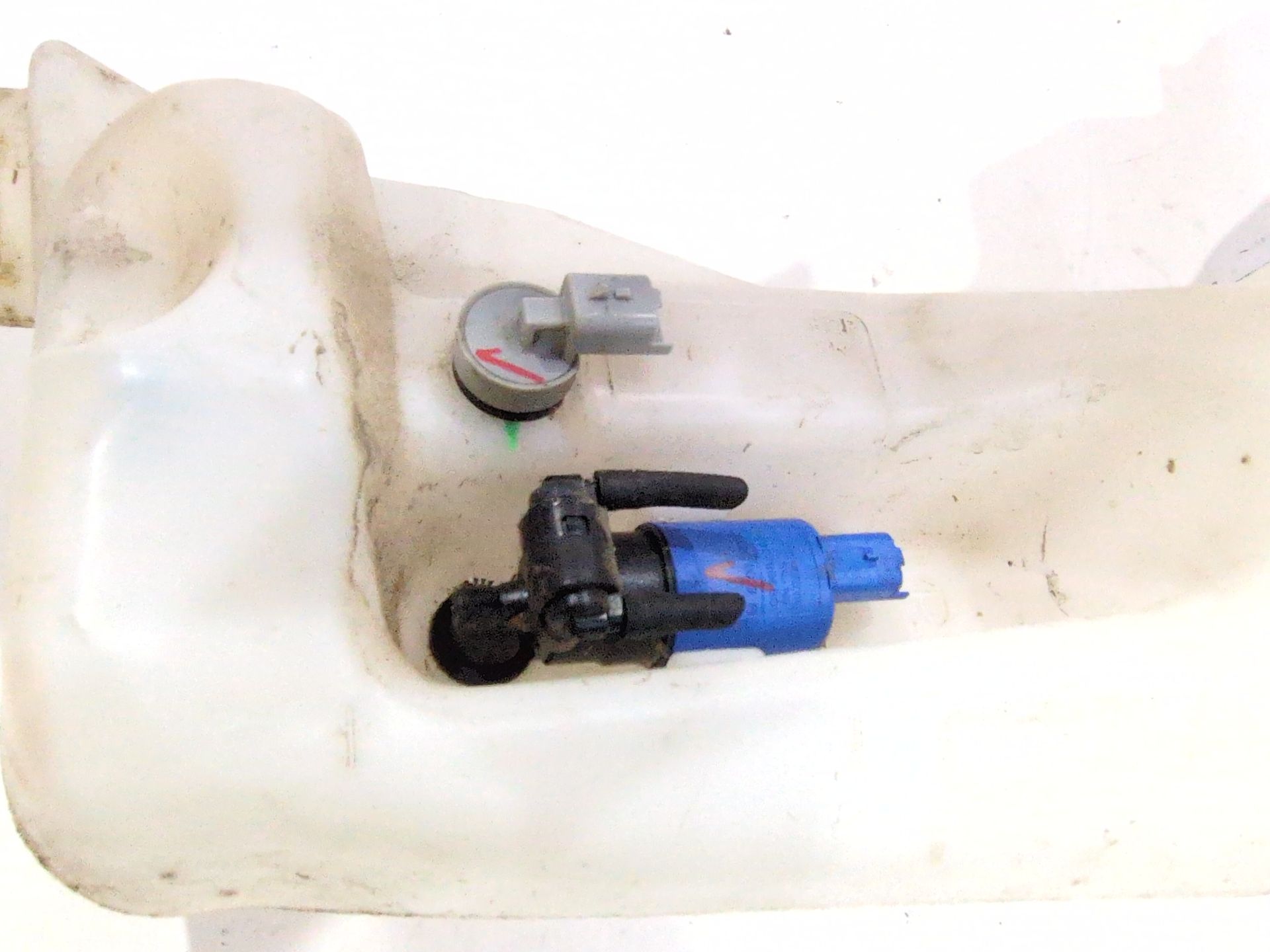 deposito_limpia_289105403r_renault_megane_iv_hatchback_b9a_m_n_1_5_blue_dci_115_b9a6
