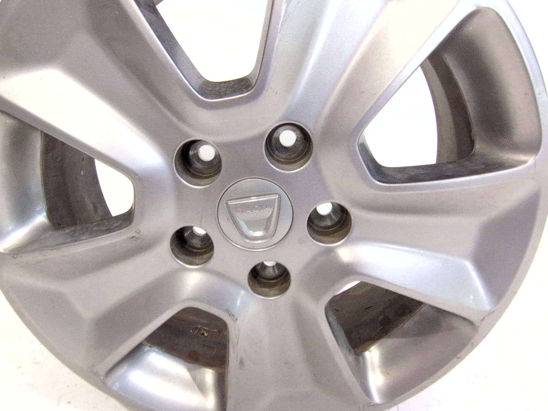 llanta_aluminio_403004803r_dacia_duster_hs_1_5_dci_hsmc